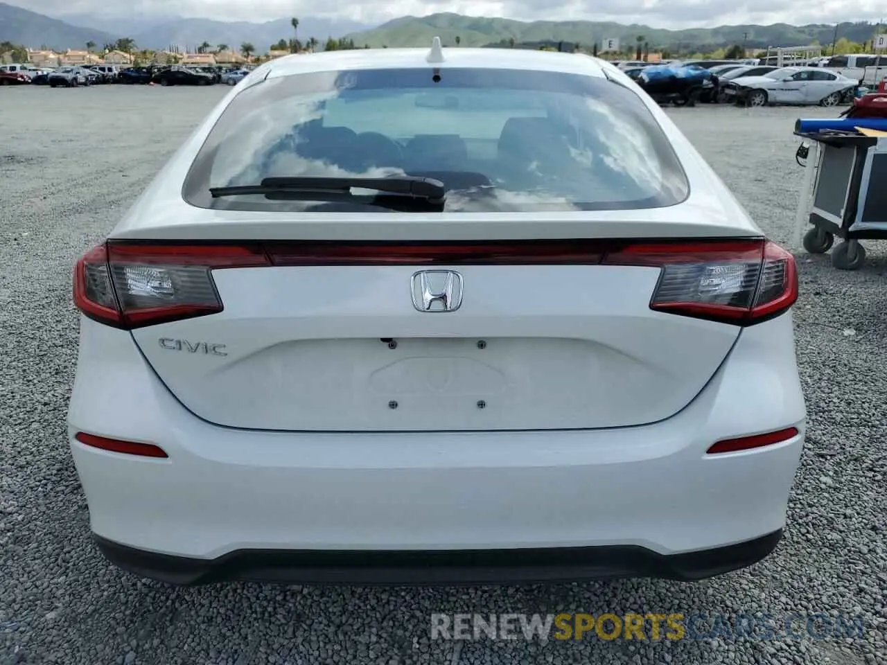 6 Photograph of a damaged car 19XFL2H51PE024306 HONDA CIVIC 2023