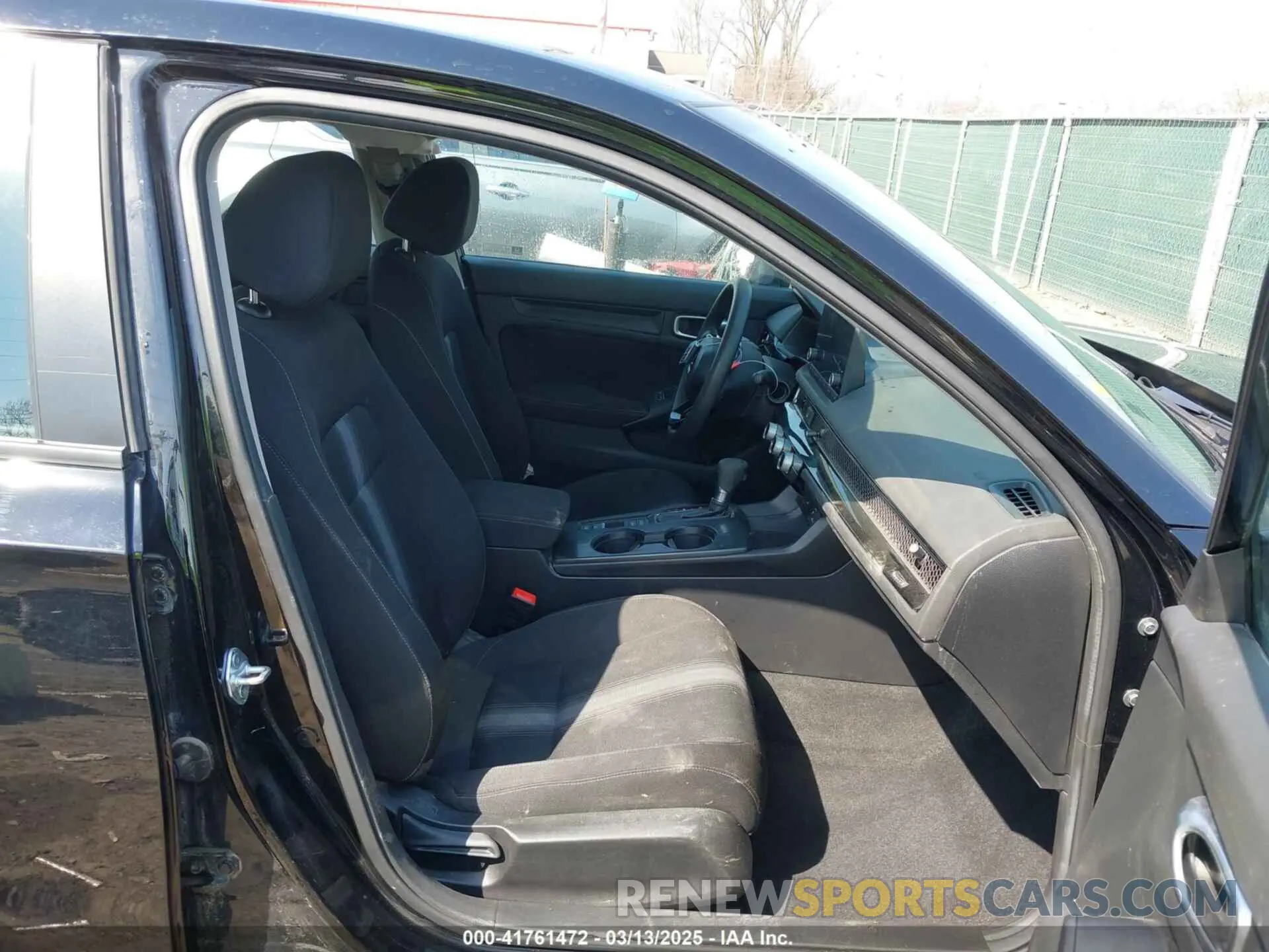 5 Photograph of a damaged car 19XFL2H57PE022009 HONDA CIVIC 2023