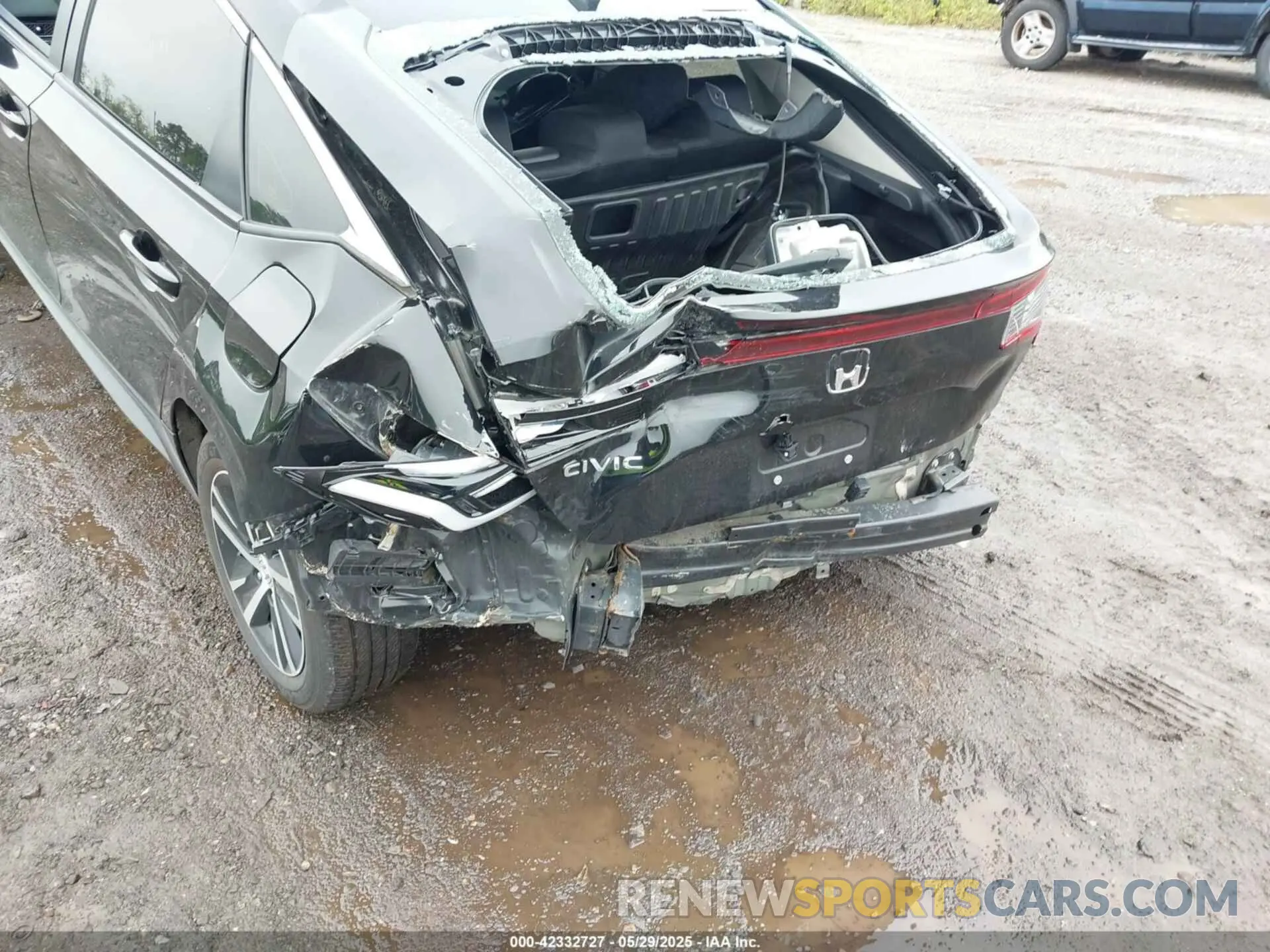 6 Photograph of a damaged car 19XFL2H58PE012640 HONDA CIVIC 2023