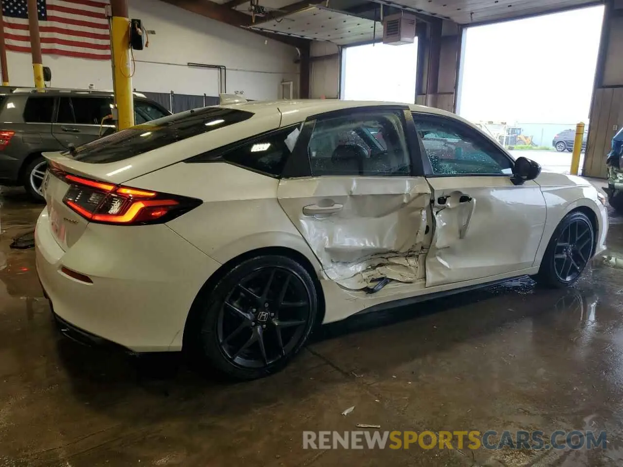 3 Photograph of a damaged car 19XFL2H80PE011041 HONDA CIVIC 2023