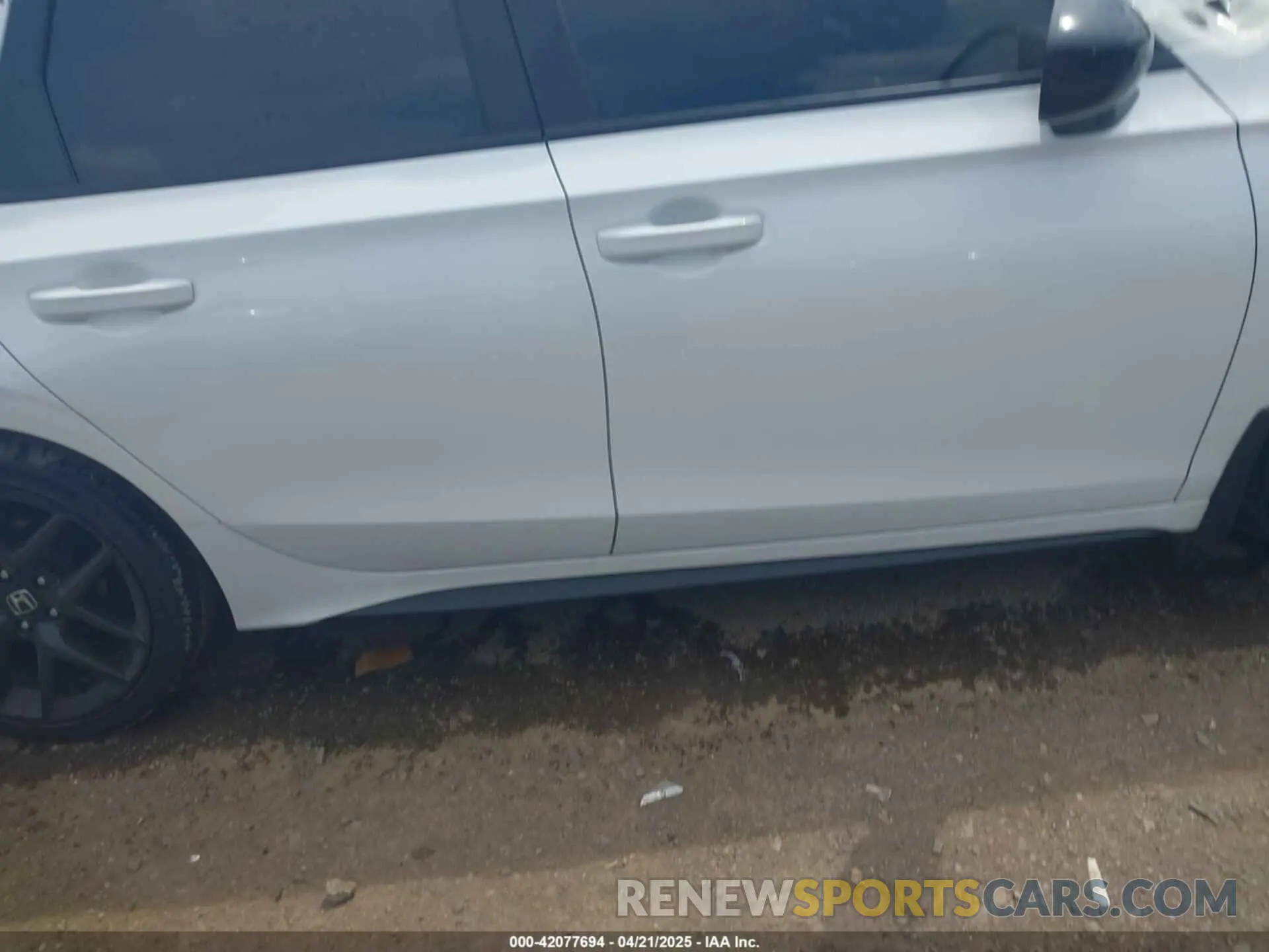 13 Photograph of a damaged car 19XFL2H80PE022752 HONDA CIVIC 2023