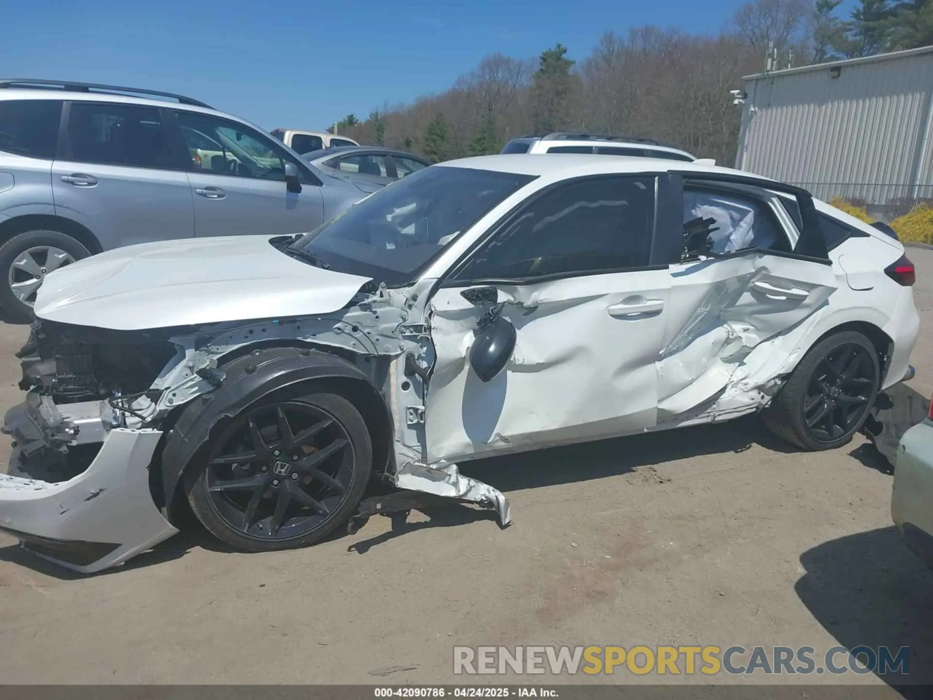 13 Photograph of a damaged car 19XFL2H81PE000324 HONDA CIVIC 2023