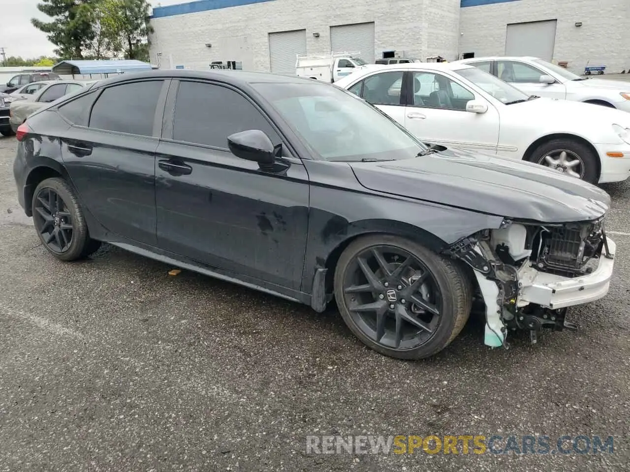 4 Photograph of a damaged car 19XFL2H81PE011310 HONDA CIVIC 2023
