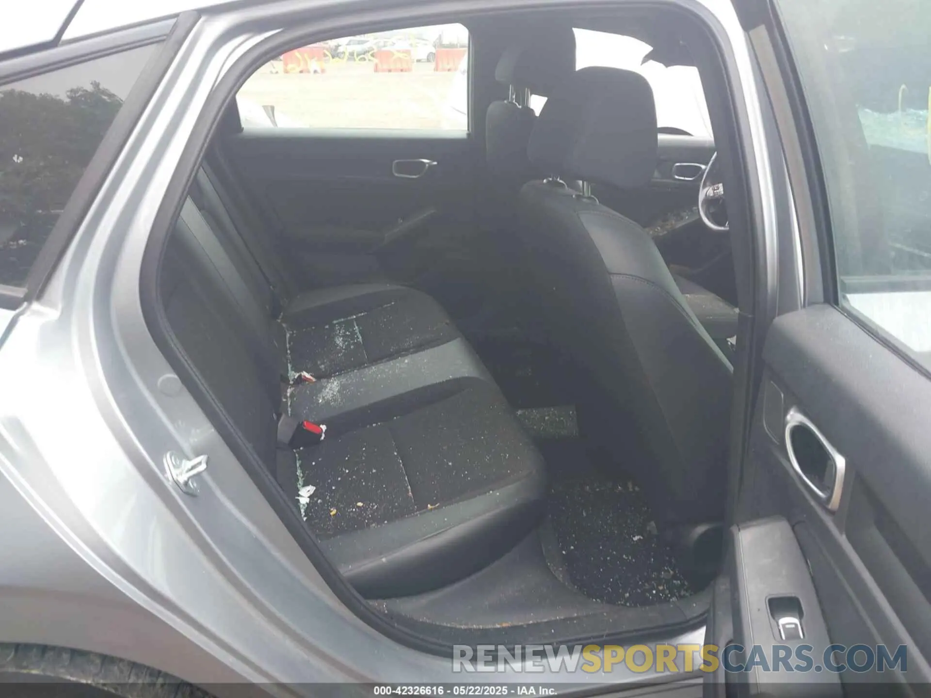 8 Photograph of a damaged car 19XFL2H83PE000910 HONDA CIVIC 2023