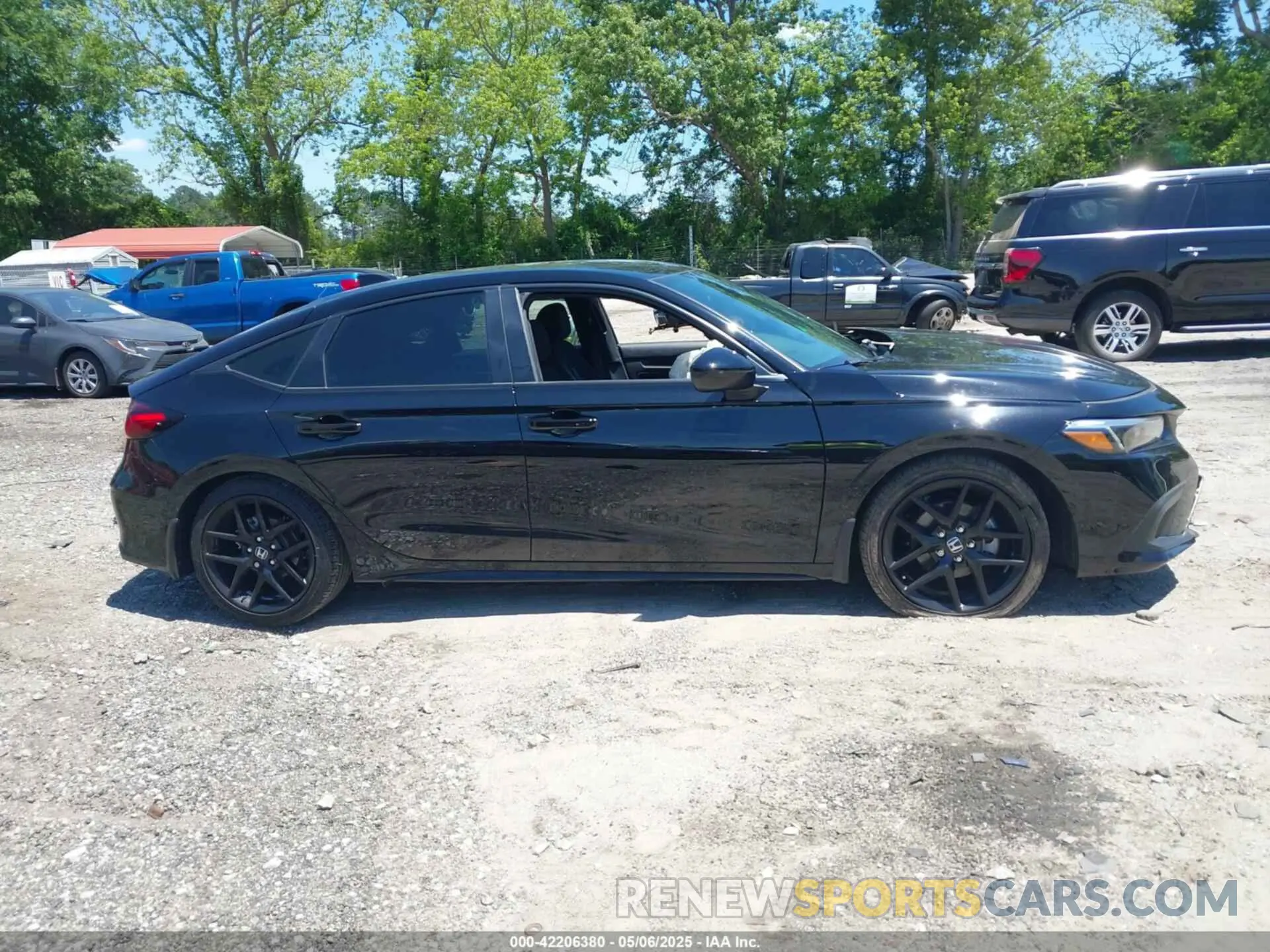 13 Photograph of a damaged car 19XFL2H83PE007968 HONDA CIVIC 2023