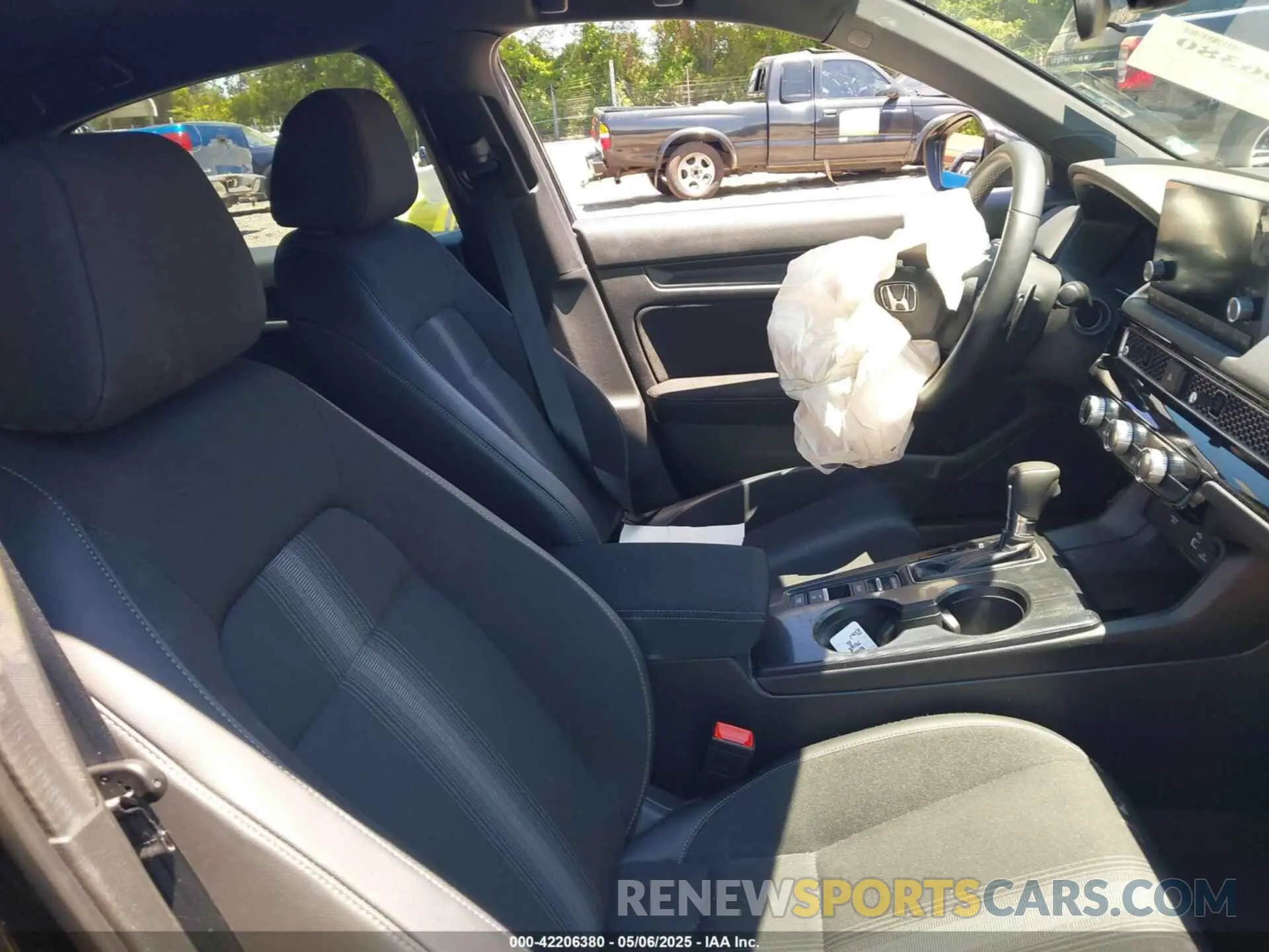 5 Photograph of a damaged car 19XFL2H83PE007968 HONDA CIVIC 2023