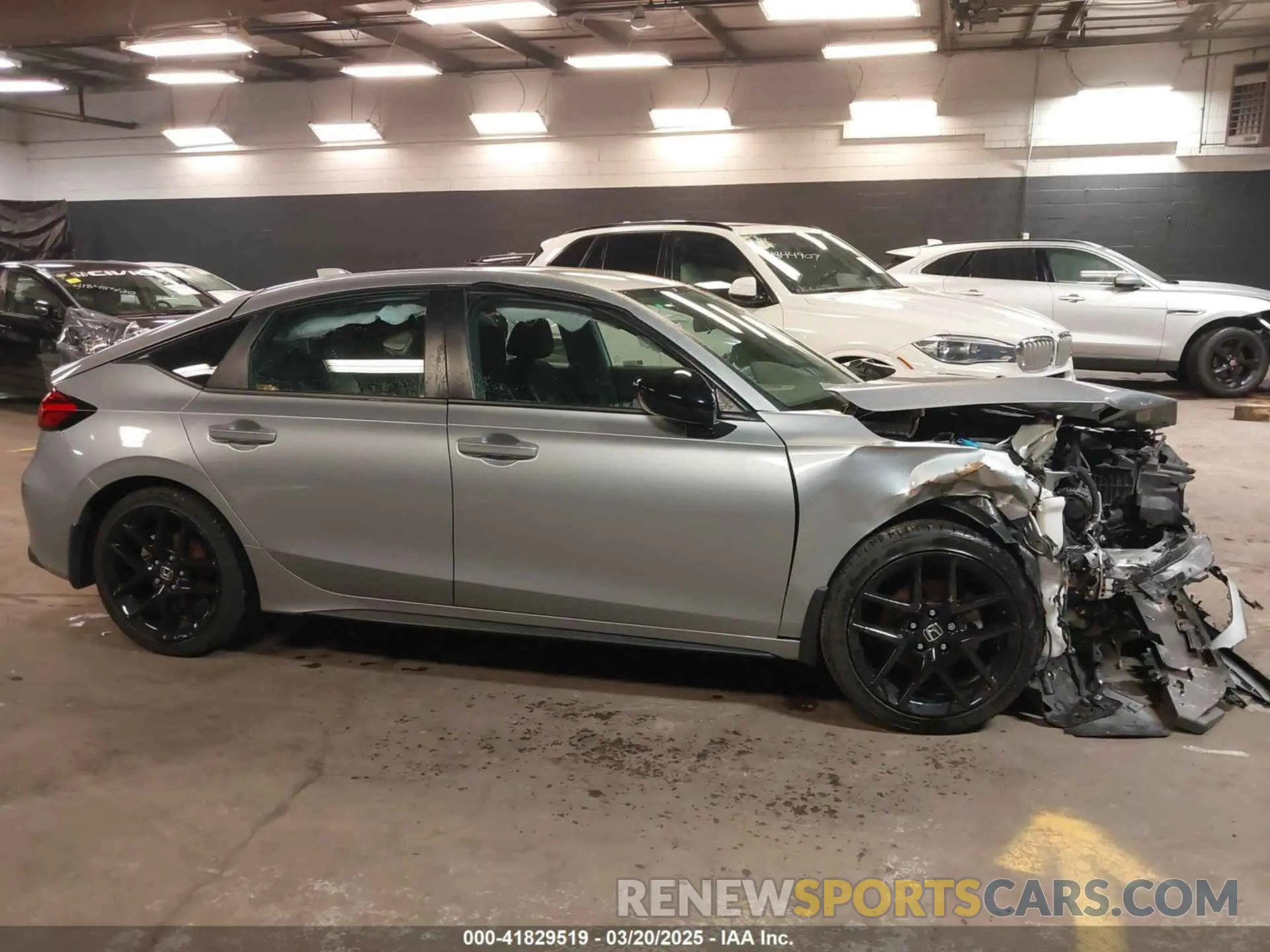 13 Photograph of a damaged car 19XFL2H83PE010062 HONDA CIVIC 2023