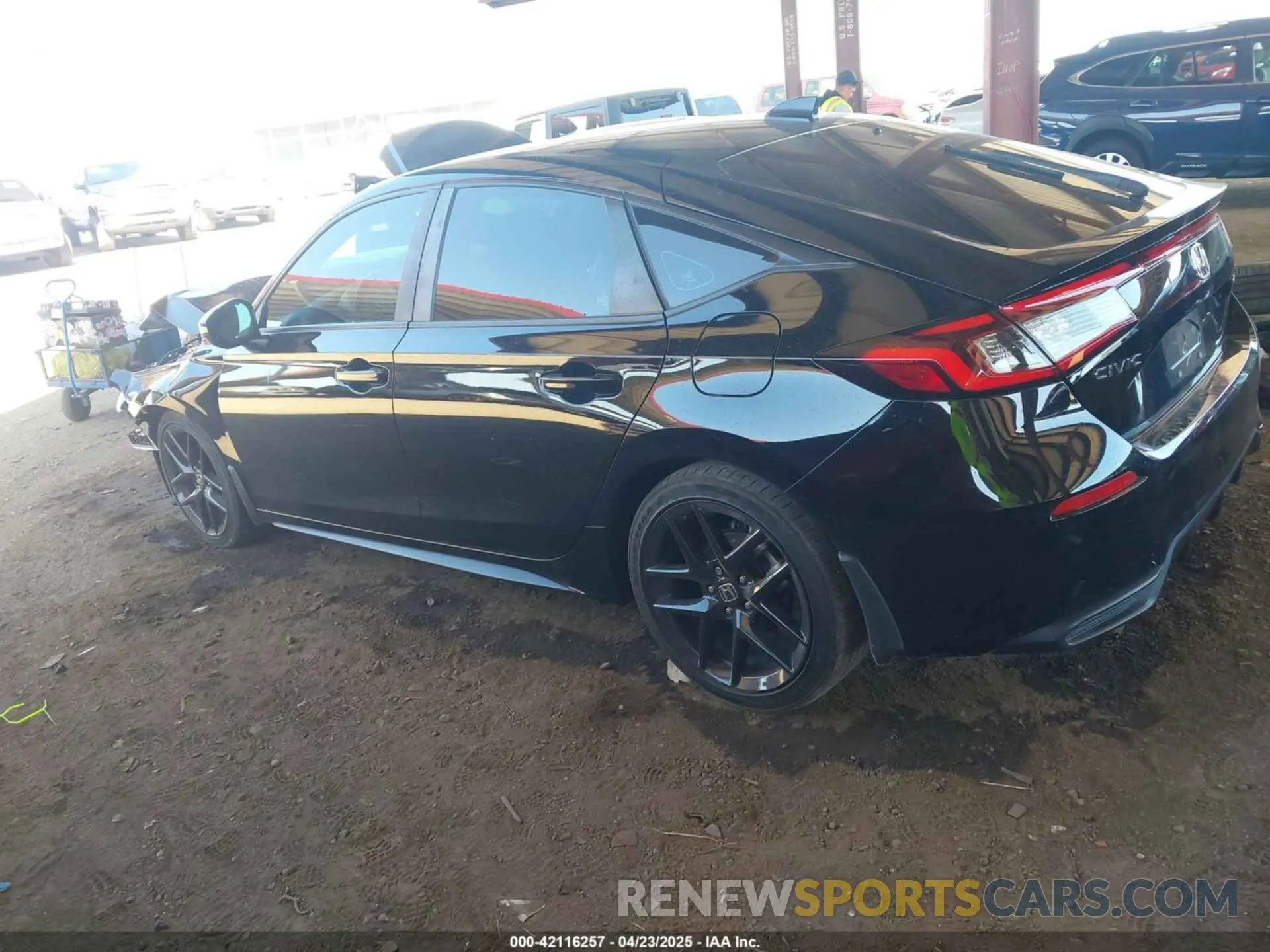 3 Photograph of a damaged car 19XFL2H83PE013527 HONDA CIVIC 2023