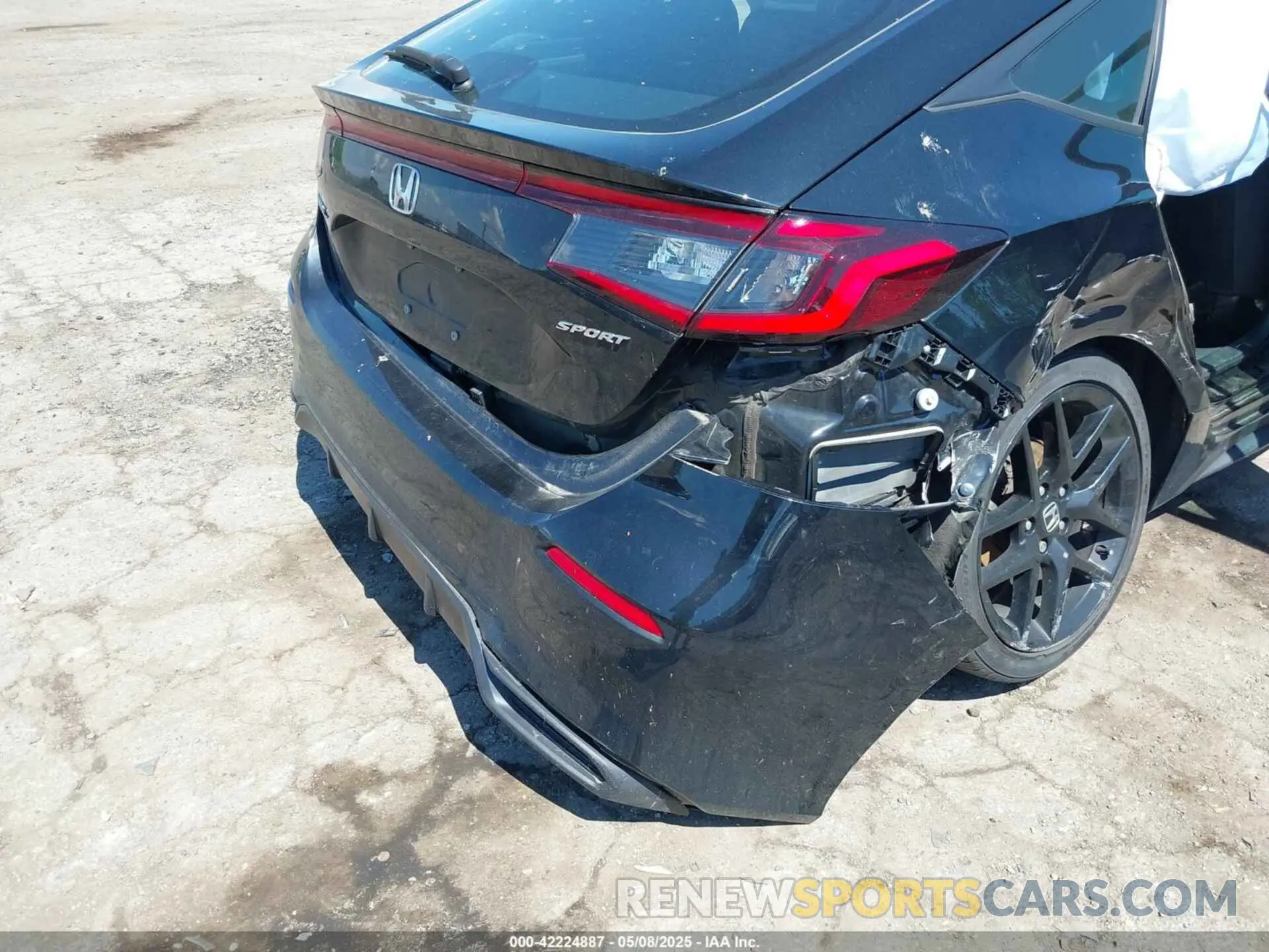 18 Photograph of a damaged car 19XFL2H84PE000950 HONDA CIVIC 2023