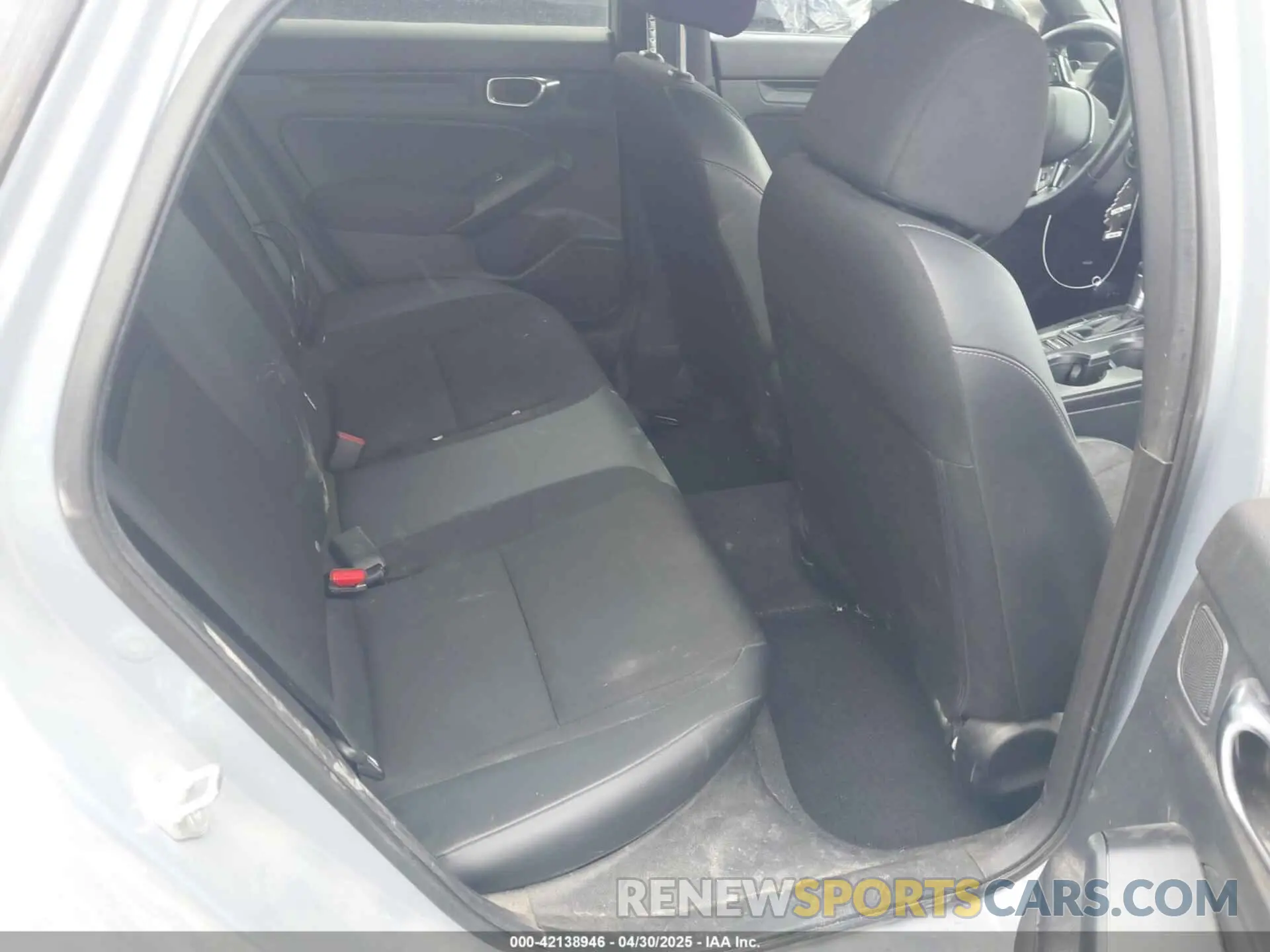 8 Photograph of a damaged car 19XFL2H84PE010295 HONDA CIVIC 2023