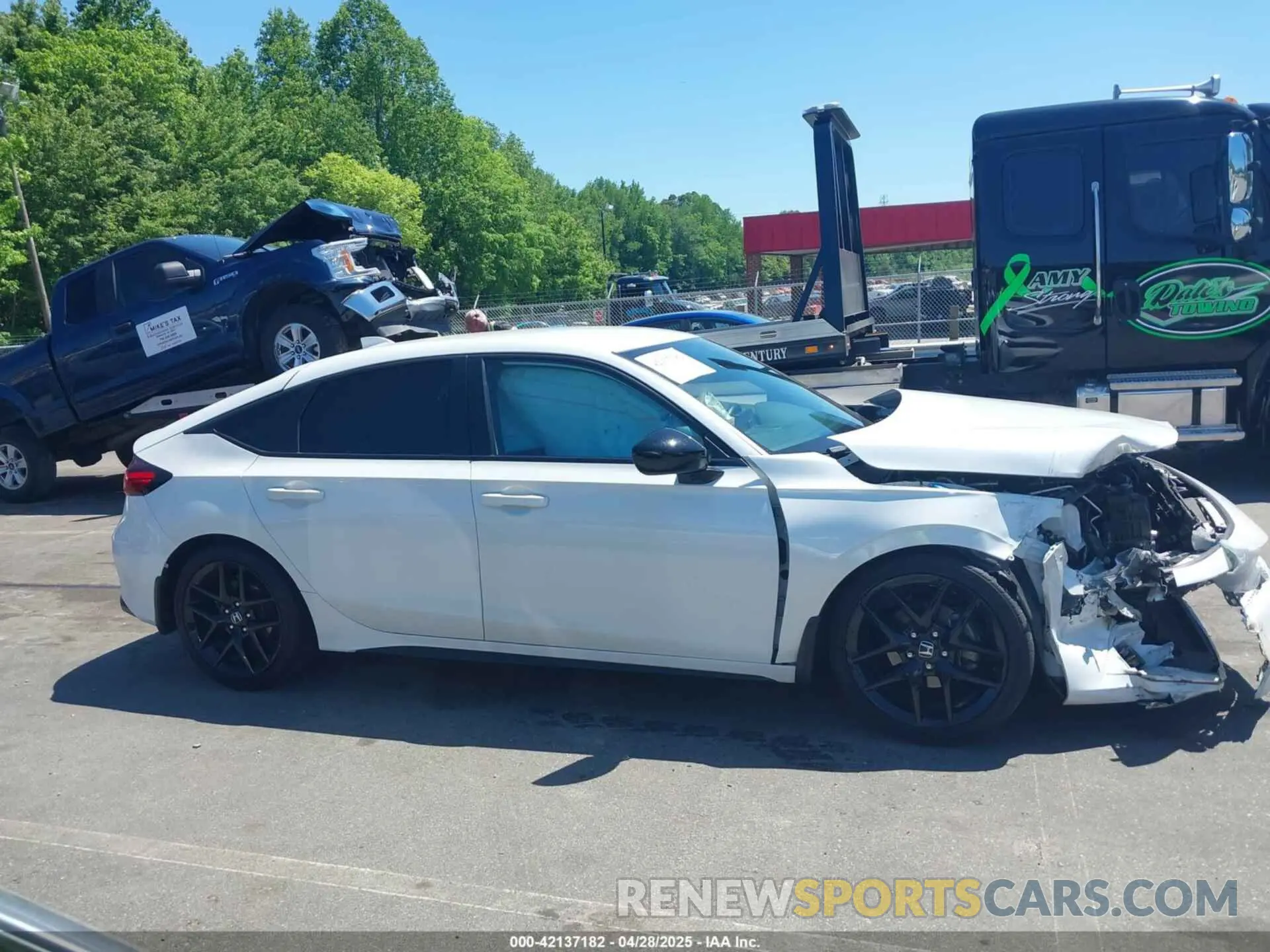 13 Photograph of a damaged car 19XFL2H84PE019966 HONDA CIVIC 2023