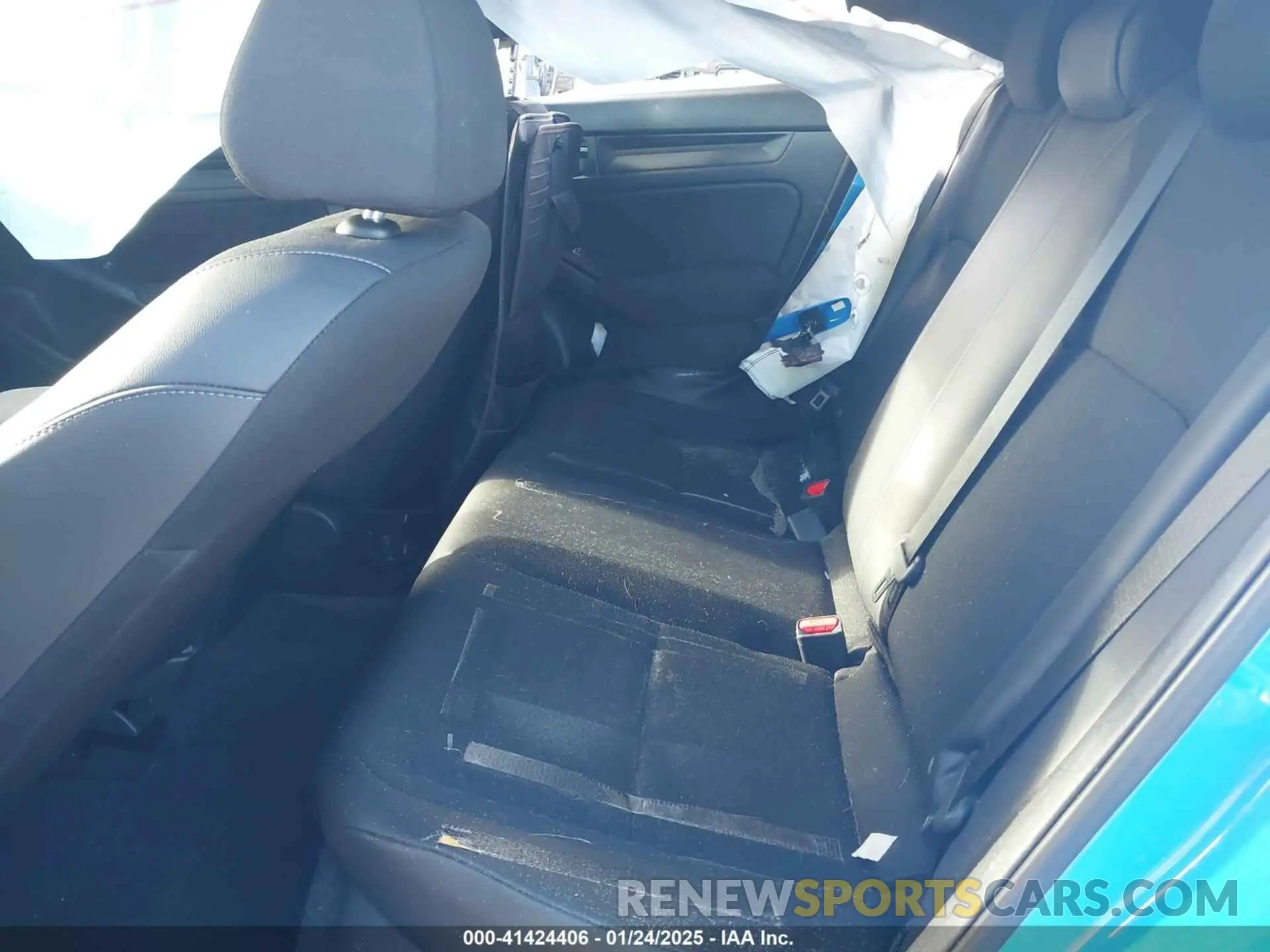 8 Photograph of a damaged car 19XFL2H85PE006840 HONDA CIVIC 2023
