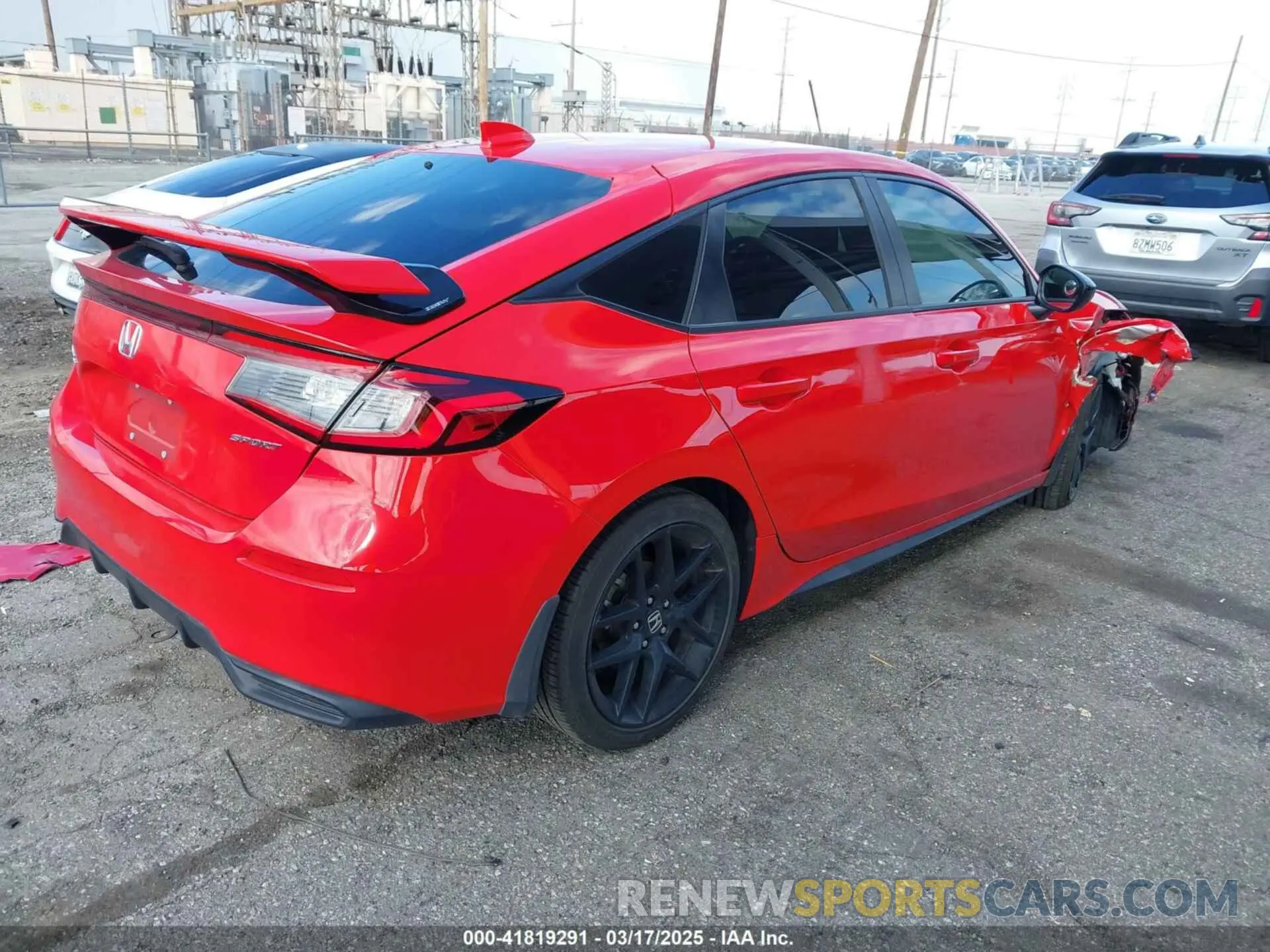 4 Photograph of a damaged car 19XFL2H85PE012038 HONDA CIVIC 2023