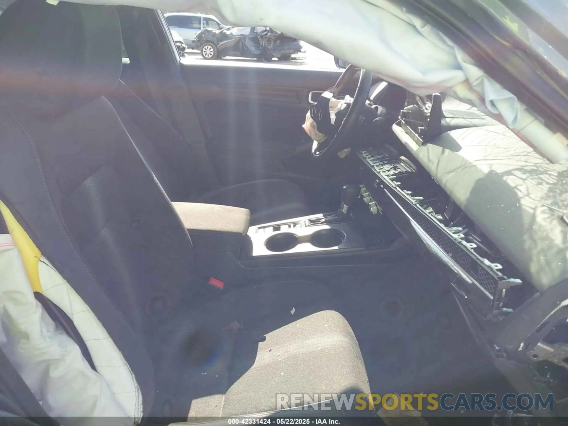 5 Photograph of a damaged car 19XFL2H86PE021220 HONDA CIVIC 2023