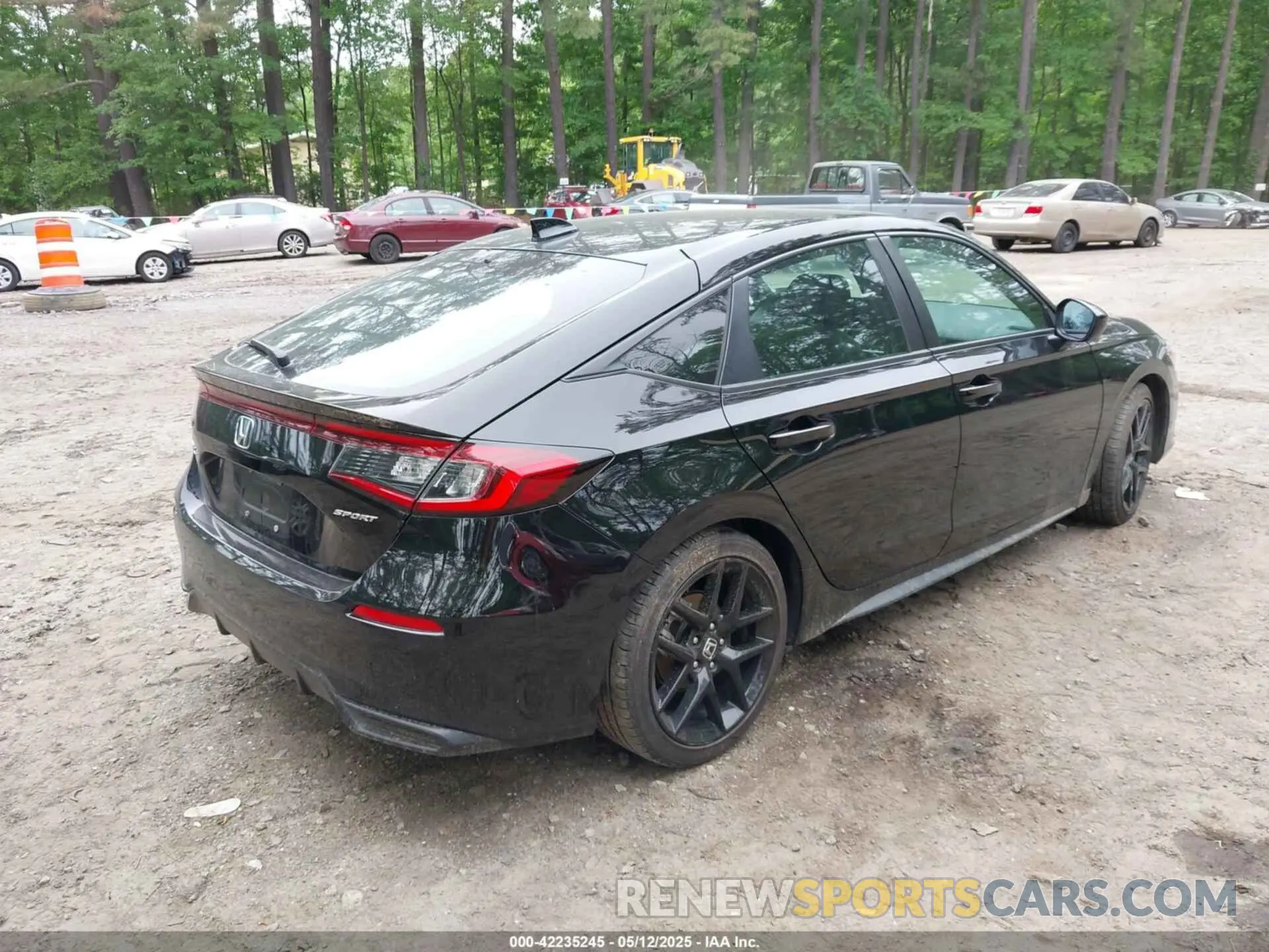 4 Photograph of a damaged car 19XFL2H87PE001364 HONDA CIVIC 2023