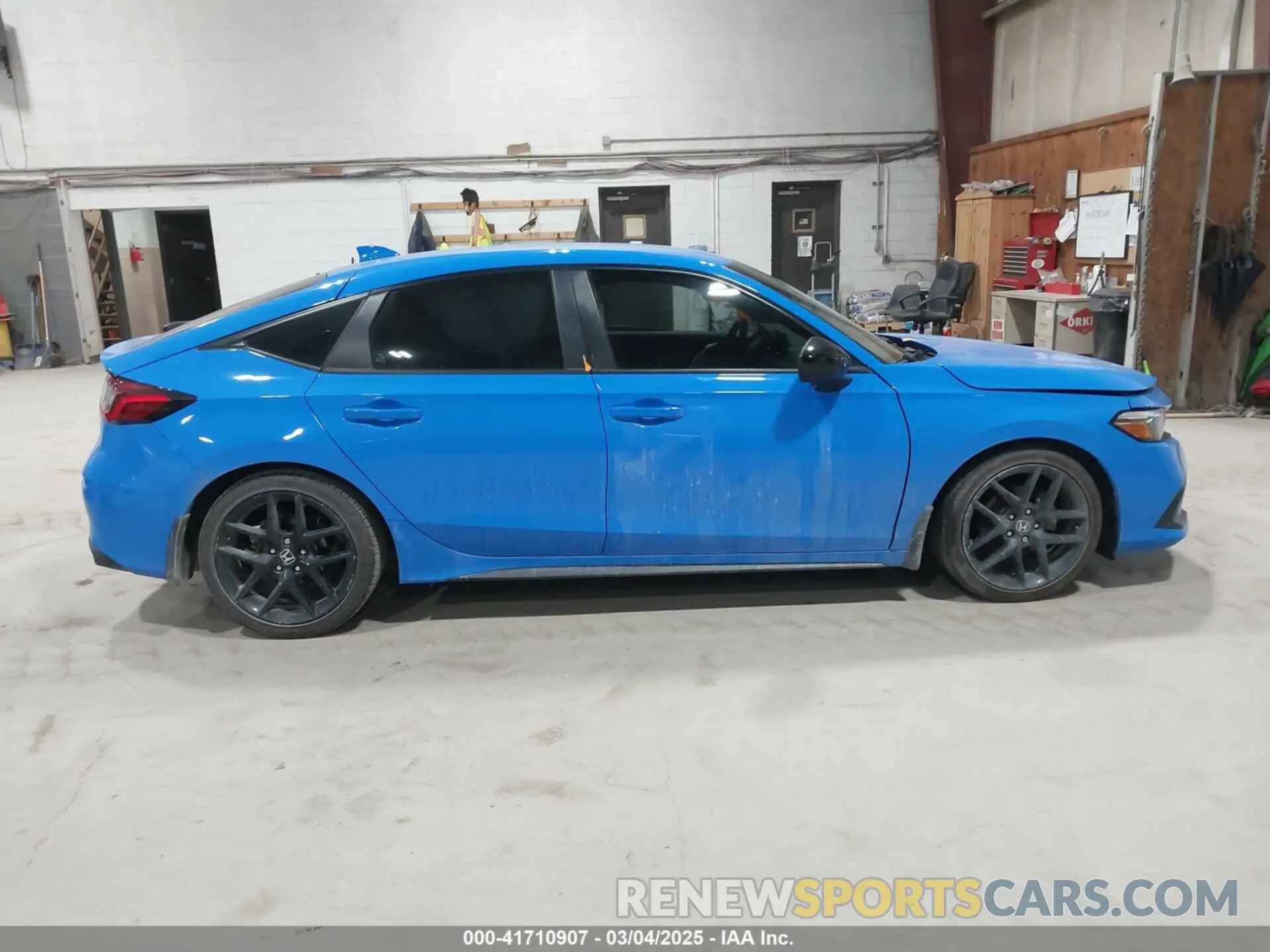 13 Photograph of a damaged car 19XFL2H87PE002241 HONDA CIVIC 2023