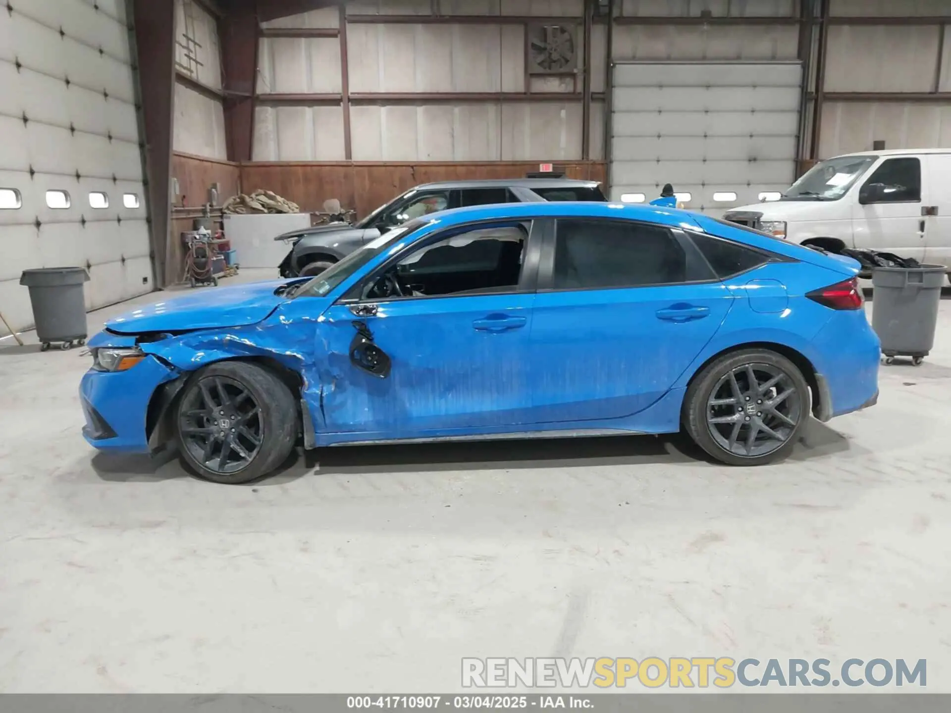 14 Photograph of a damaged car 19XFL2H87PE002241 HONDA CIVIC 2023