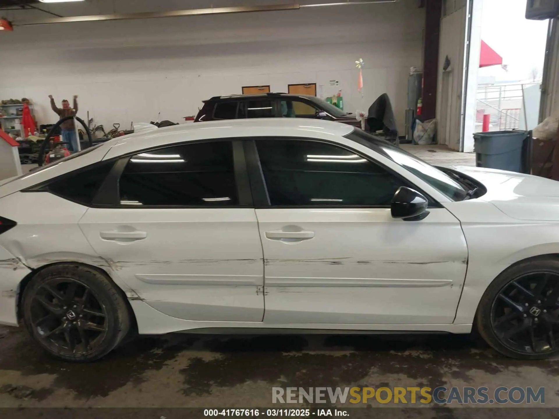 13 Photograph of a damaged car 19XFL2H87PE002255 HONDA CIVIC 2023