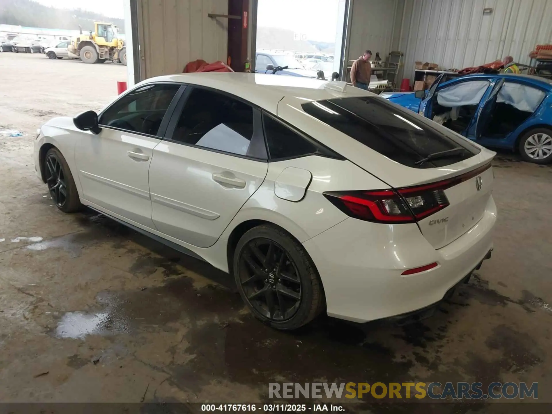 3 Photograph of a damaged car 19XFL2H87PE002255 HONDA CIVIC 2023