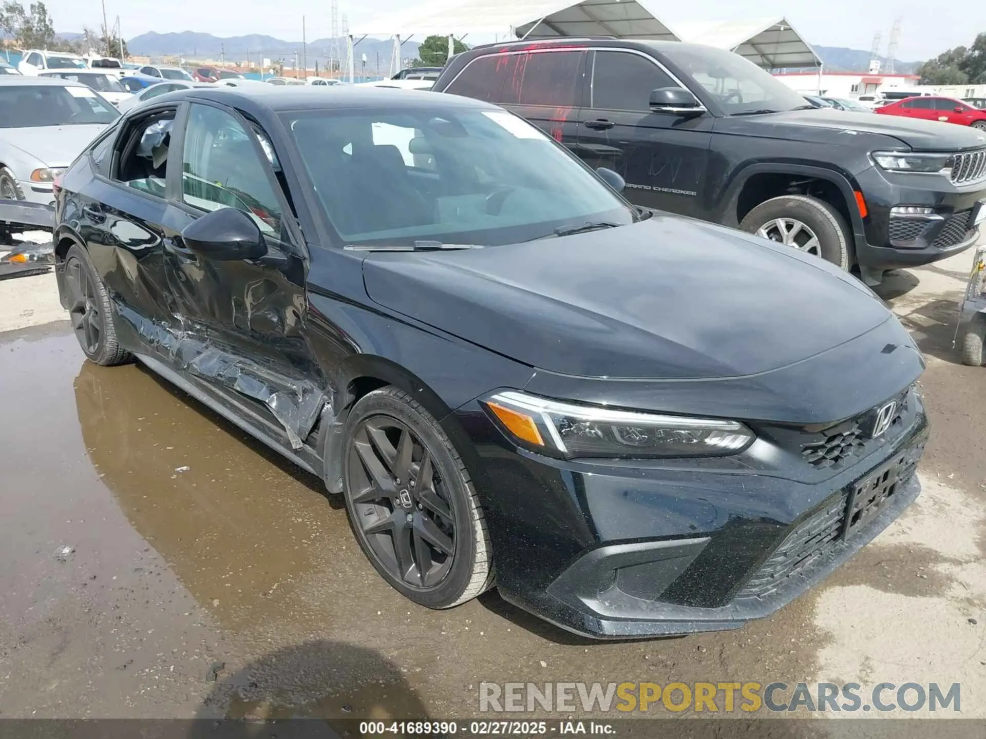 1 Photograph of a damaged car 19XFL2H89PE001737 HONDA CIVIC 2023