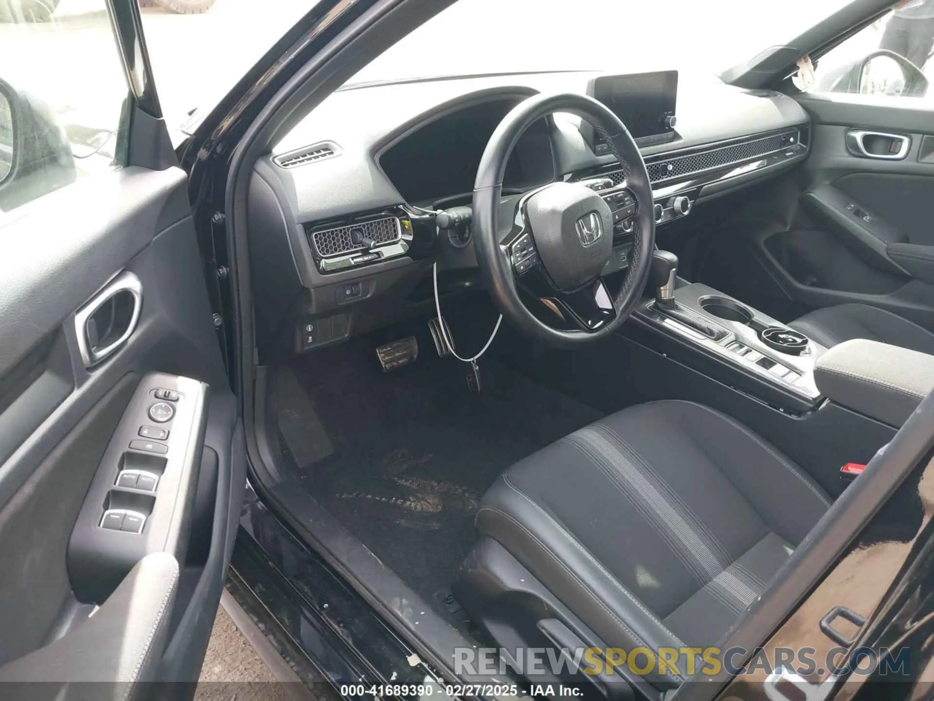 5 Photograph of a damaged car 19XFL2H89PE001737 HONDA CIVIC 2023