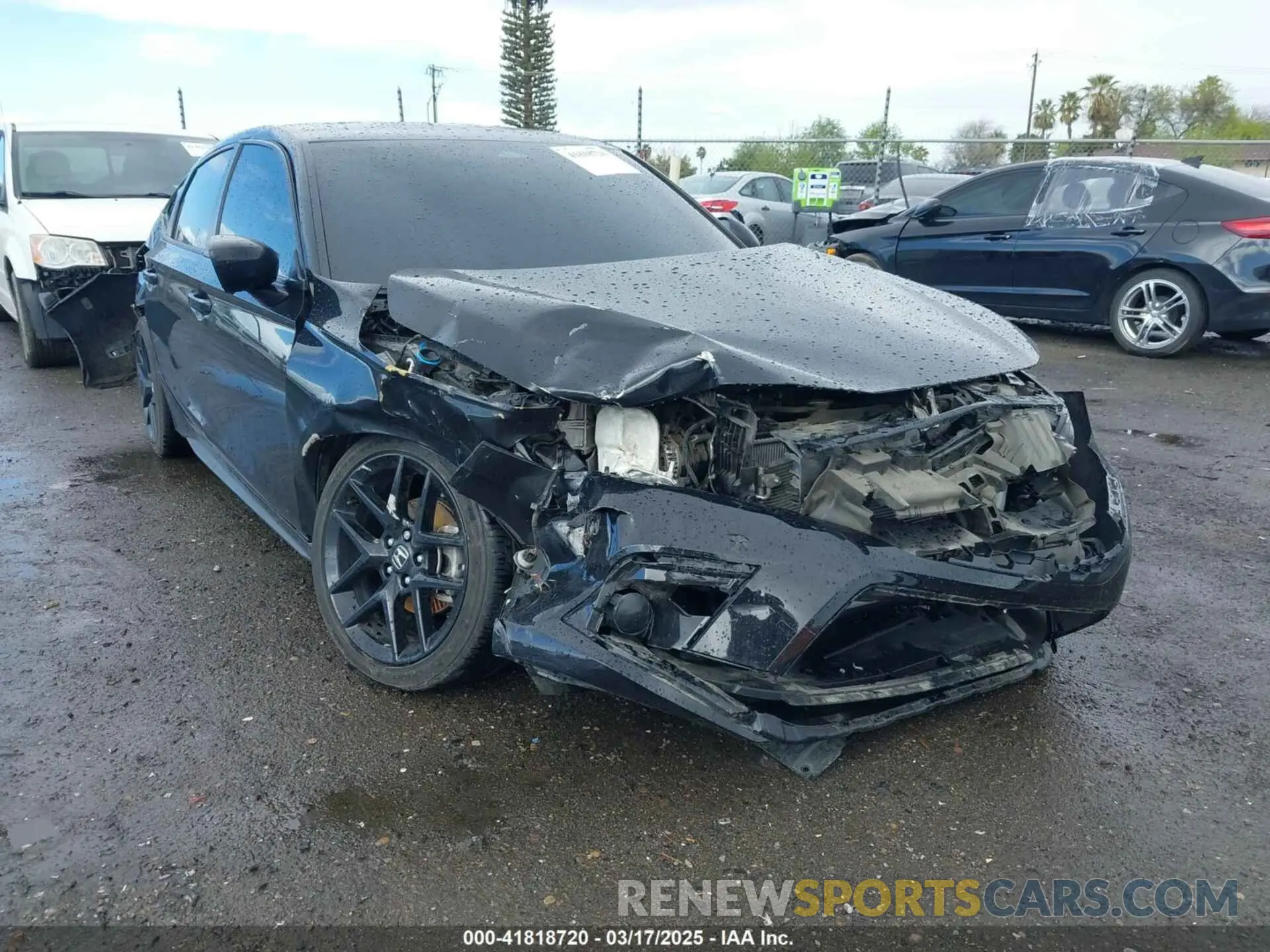 1 Photograph of a damaged car 19XFL2H8XPE020359 HONDA CIVIC 2023
