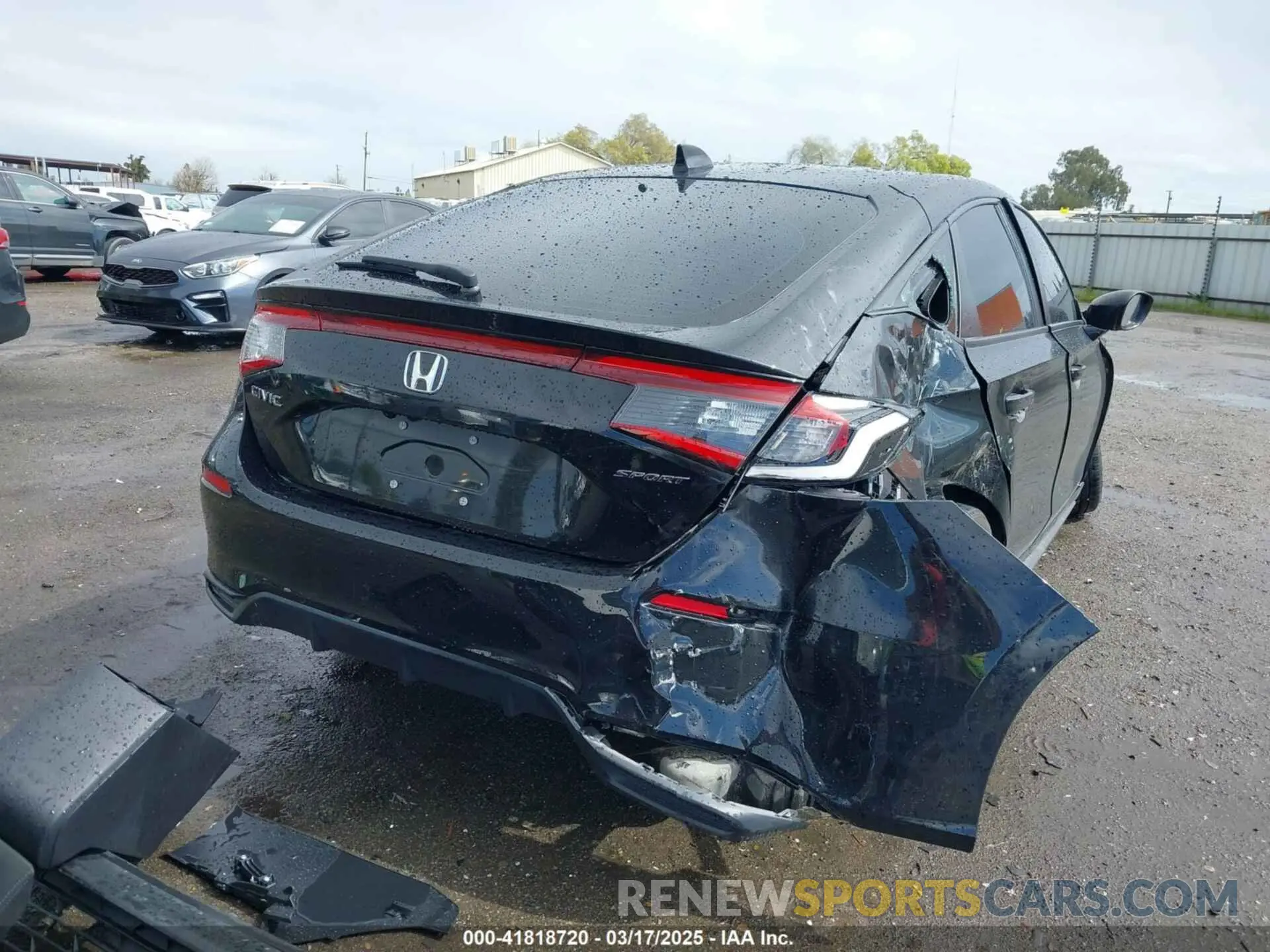 4 Photograph of a damaged car 19XFL2H8XPE020359 HONDA CIVIC 2023