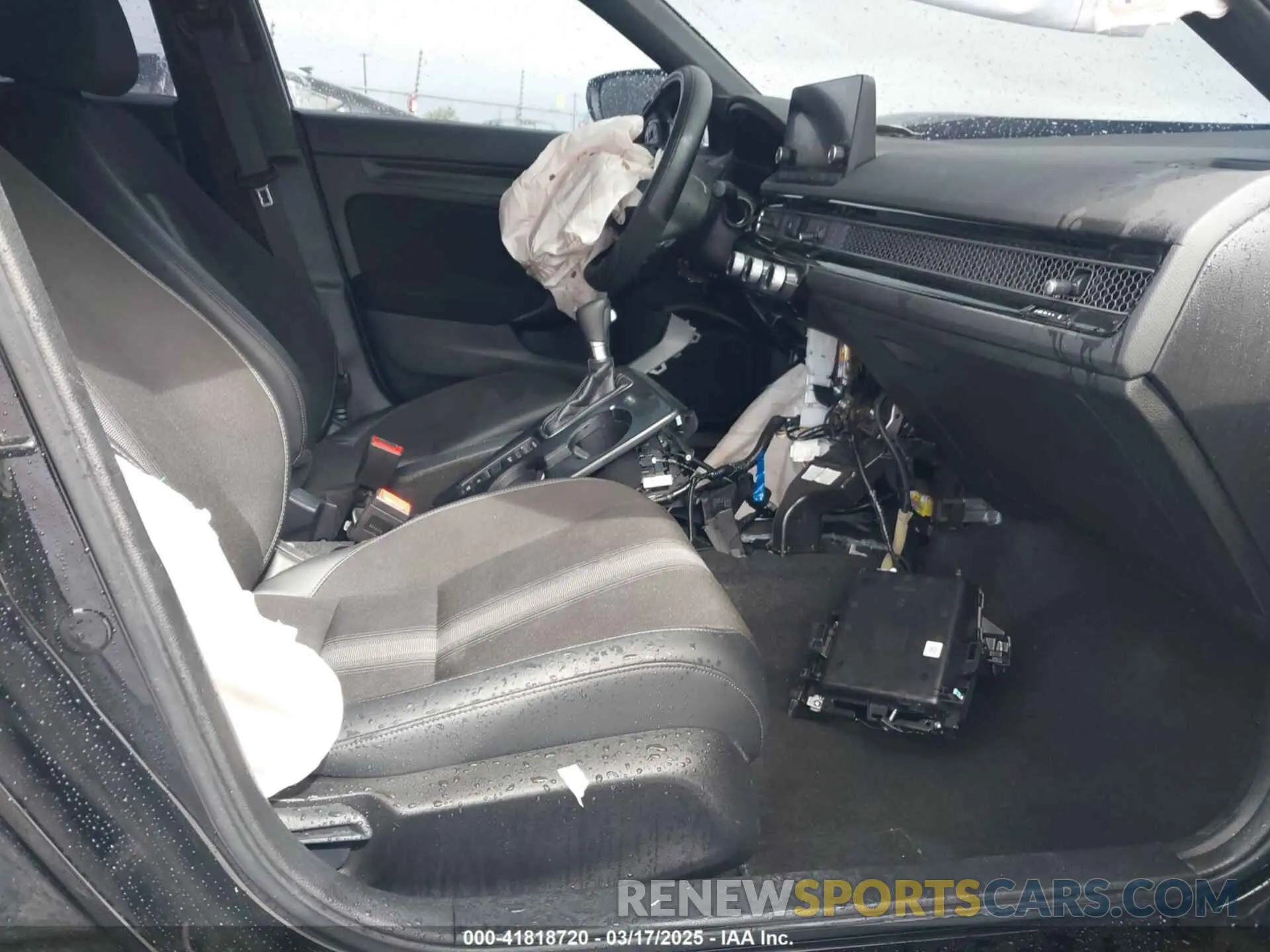 5 Photograph of a damaged car 19XFL2H8XPE020359 HONDA CIVIC 2023