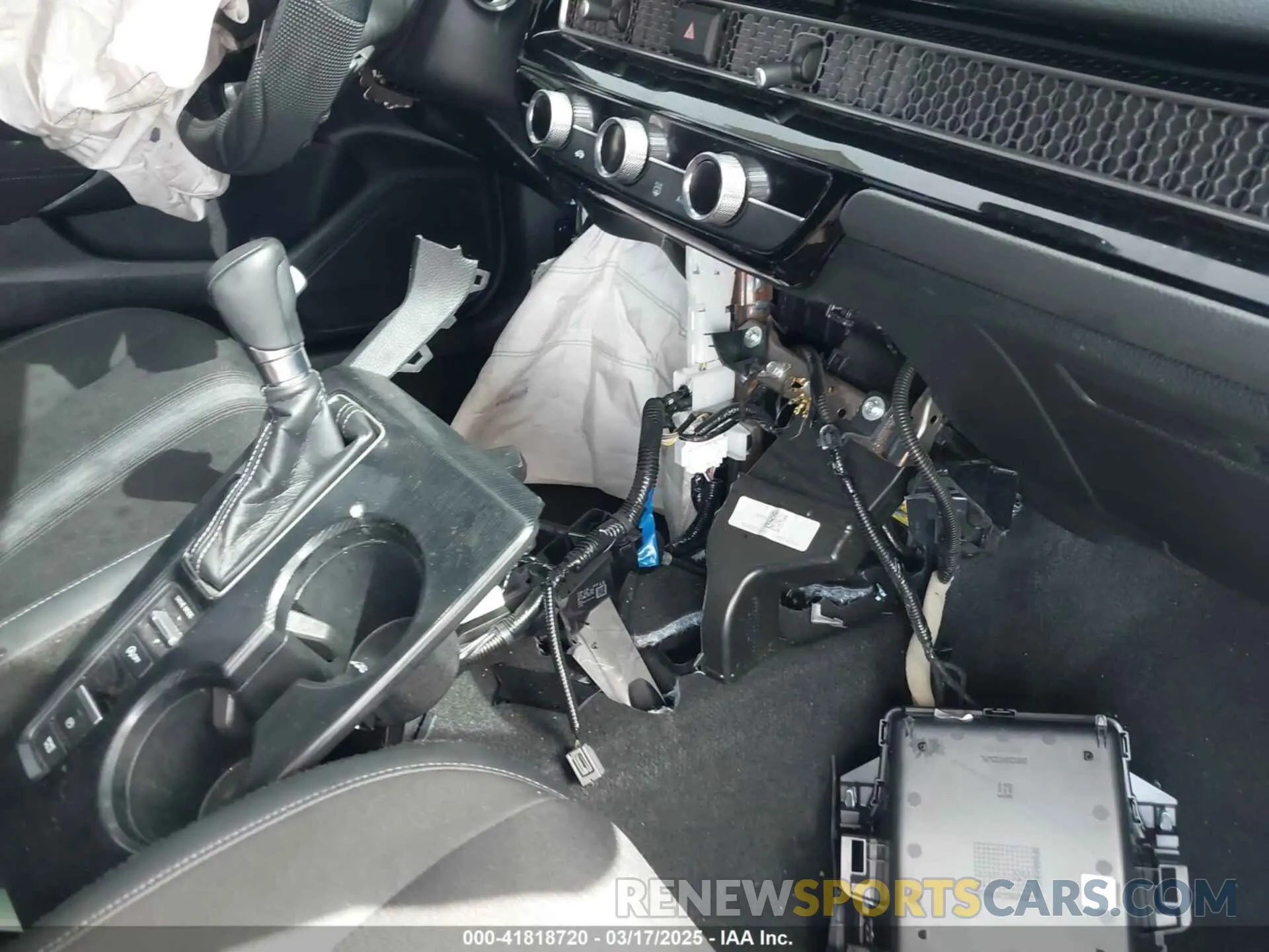 6 Photograph of a damaged car 19XFL2H8XPE020359 HONDA CIVIC 2023