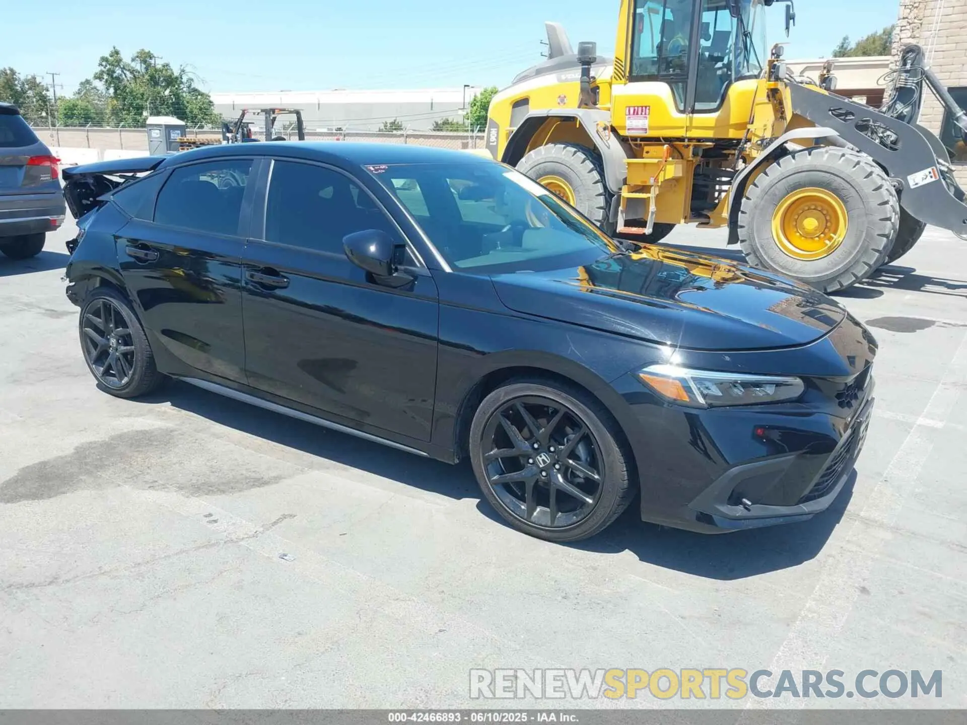 1 Photograph of a damaged car 19XFL2H8XPE025562 HONDA CIVIC 2023