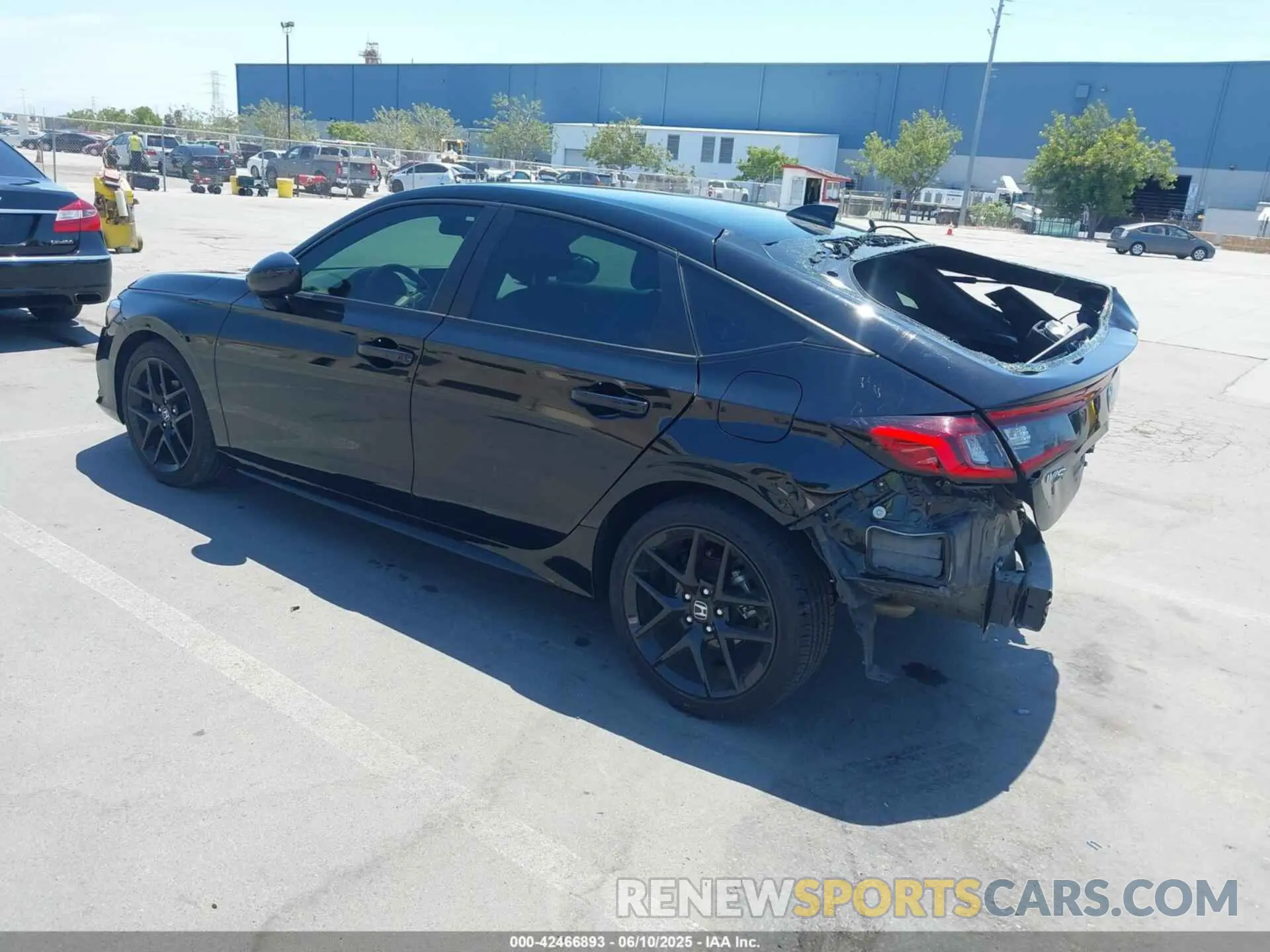 3 Photograph of a damaged car 19XFL2H8XPE025562 HONDA CIVIC 2023