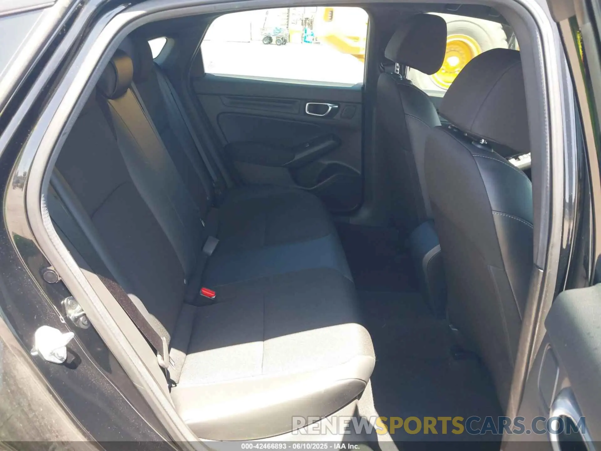 8 Photograph of a damaged car 19XFL2H8XPE025562 HONDA CIVIC 2023
