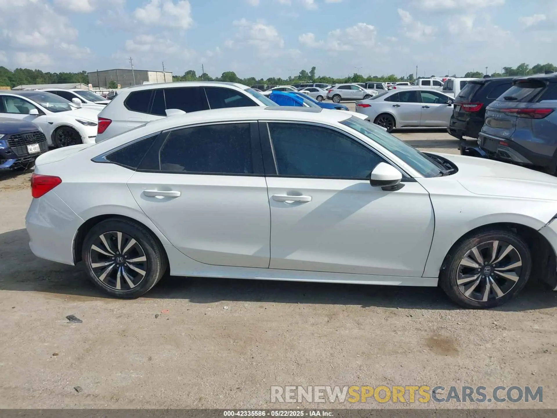 13 Photograph of a damaged car 2HGFE1F71PH321400 HONDA CIVIC 2023