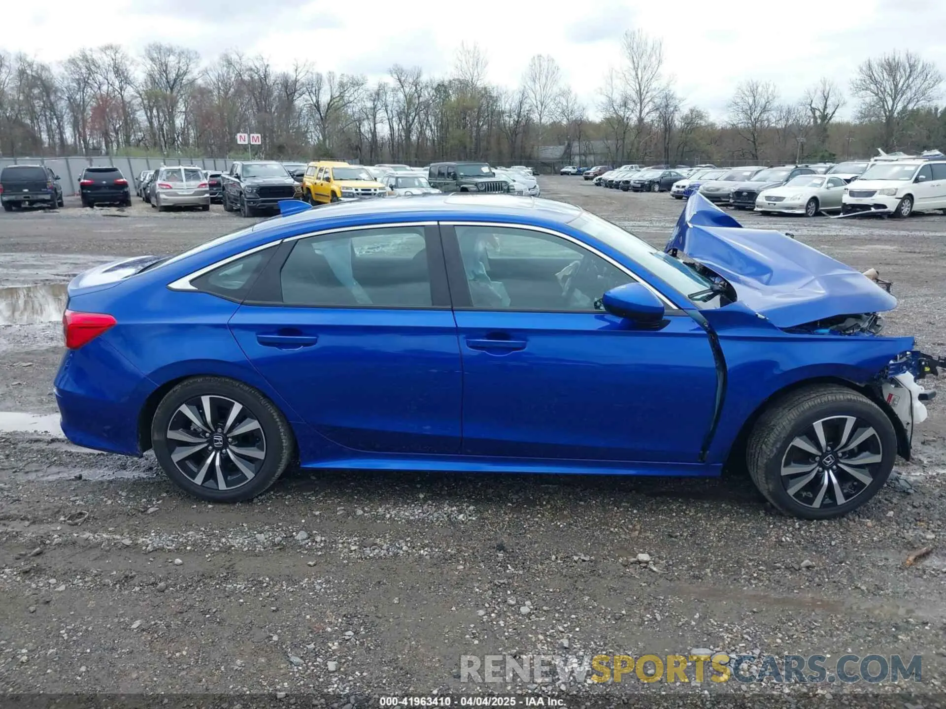 13 Photograph of a damaged car 2HGFE1F72PH302001 HONDA CIVIC 2023