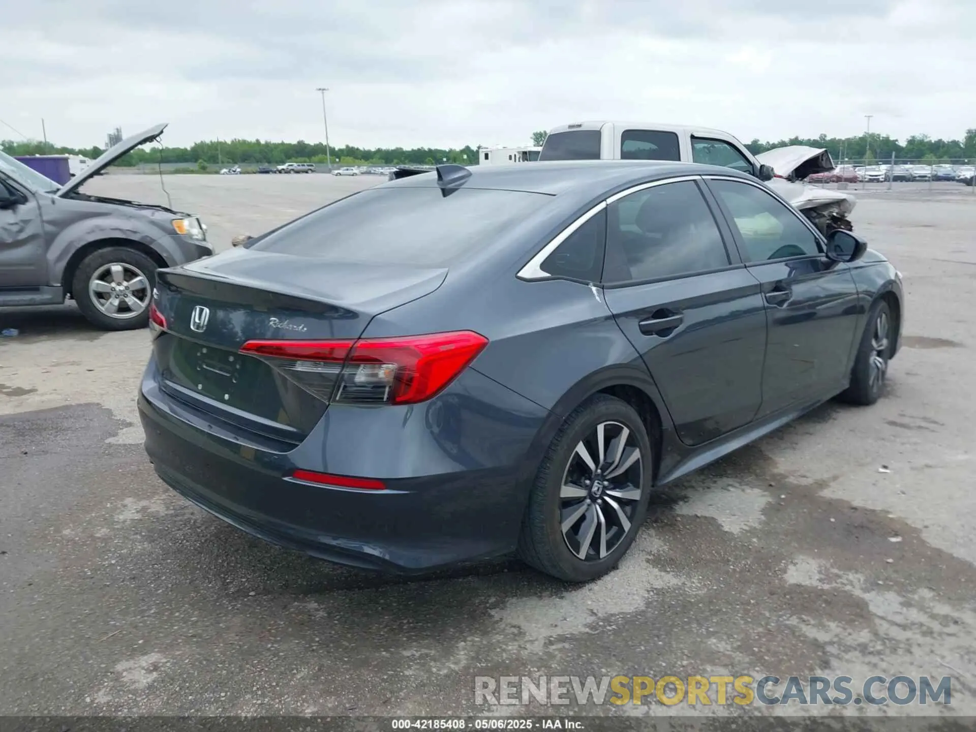 4 Photograph of a damaged car 2HGFE1F73PH312228 HONDA CIVIC 2023