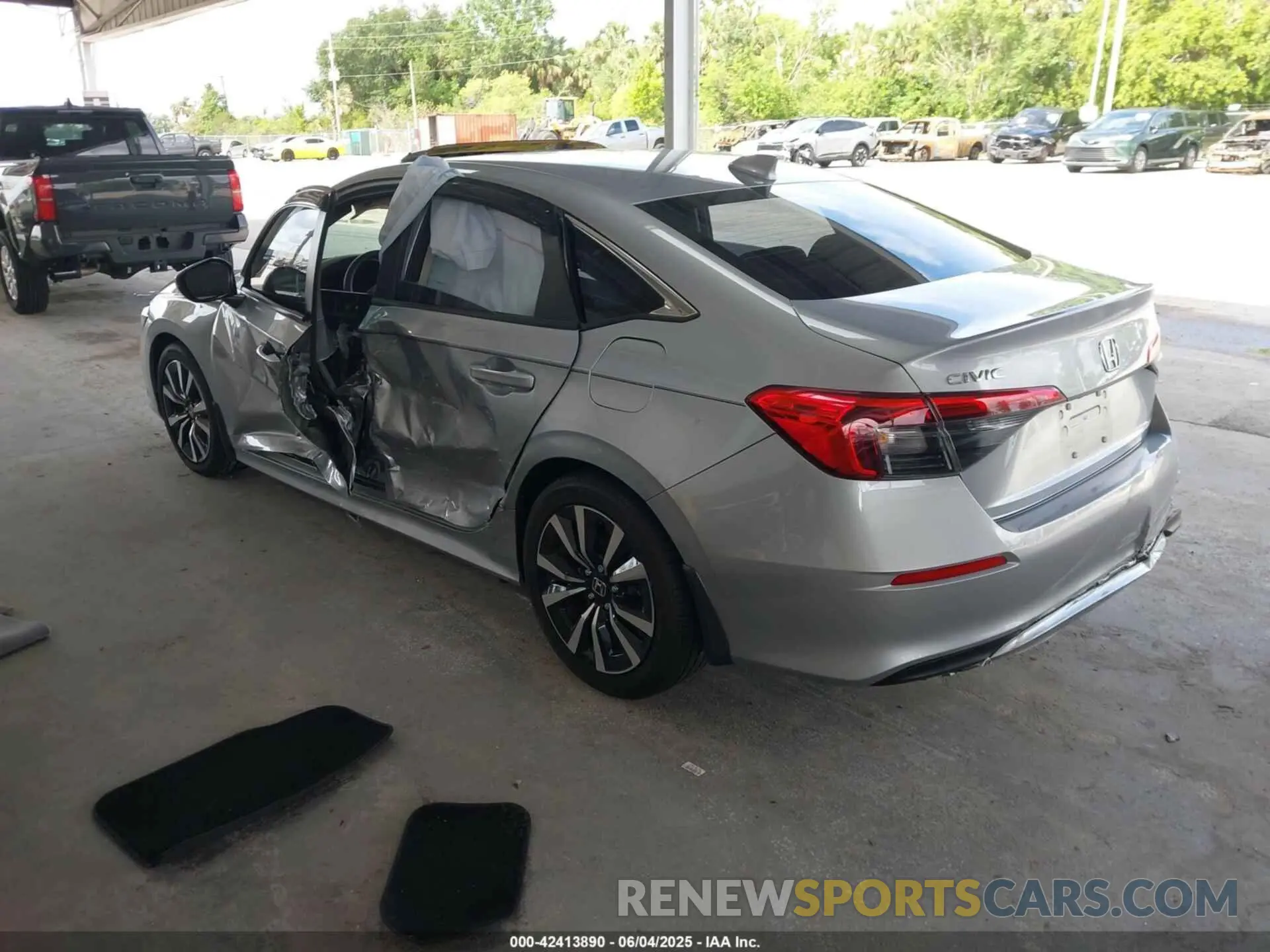 3 Photograph of a damaged car 2HGFE1F74PH321178 HONDA CIVIC 2023