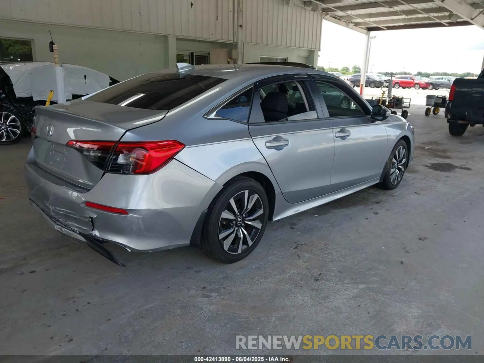 4 Photograph of a damaged car 2HGFE1F74PH321178 HONDA CIVIC 2023