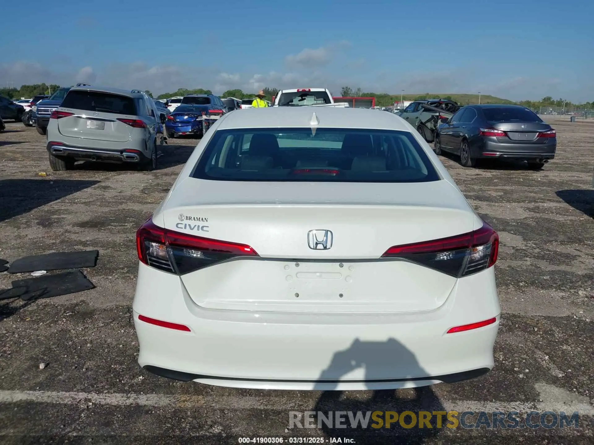 17 Photograph of a damaged car 2HGFE1F75PH325241 HONDA CIVIC 2023