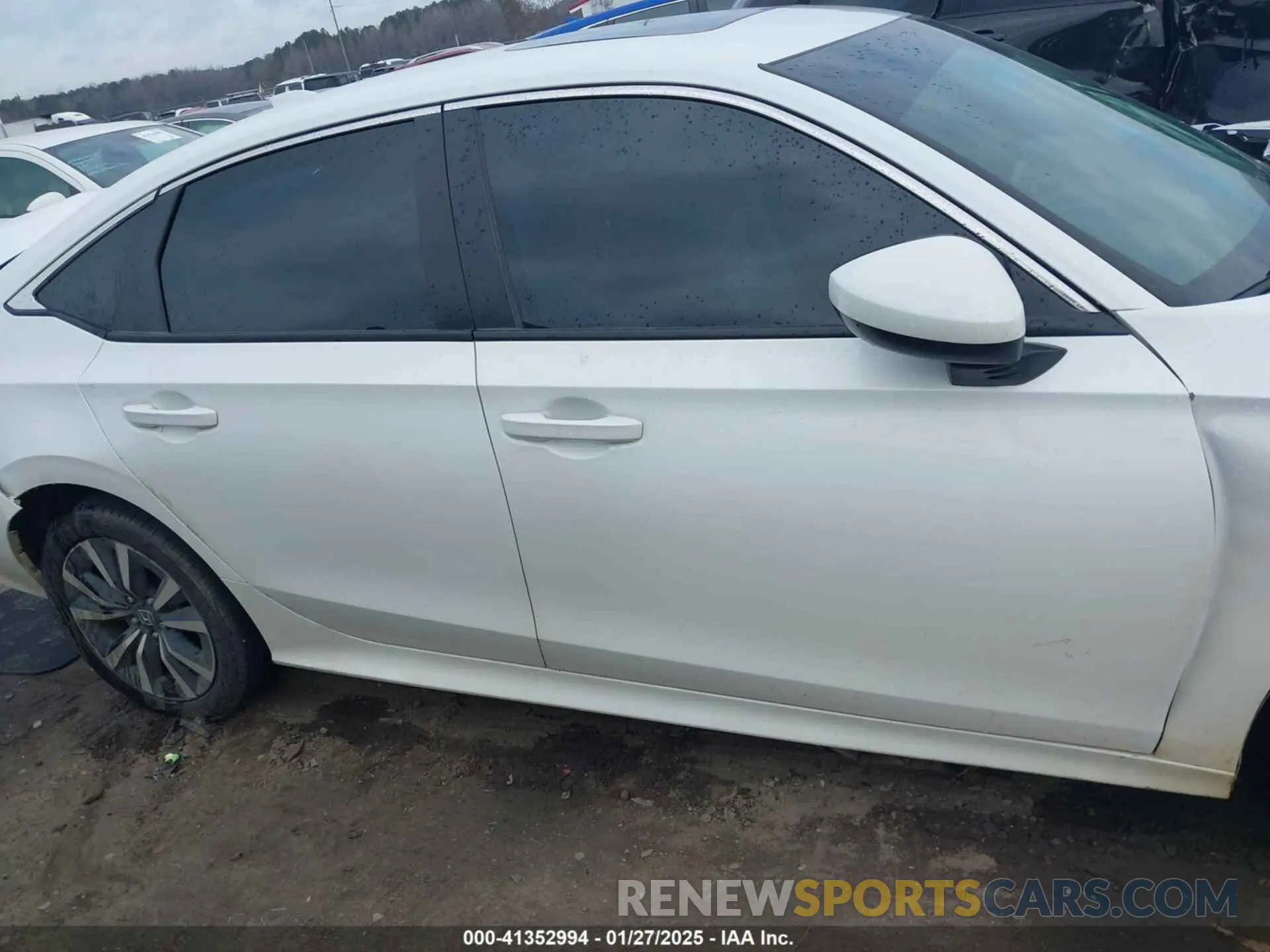 13 Photograph of a damaged car 2HGFE1F76PH309386 HONDA CIVIC 2023