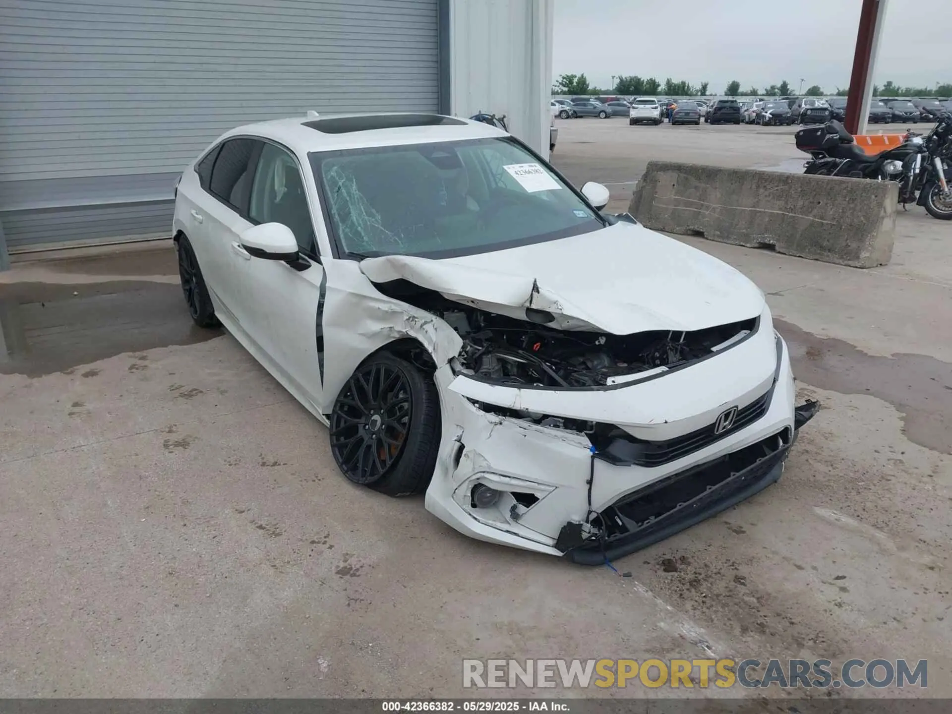 1 Photograph of a damaged car 2HGFE1F96PH308997 HONDA CIVIC 2023