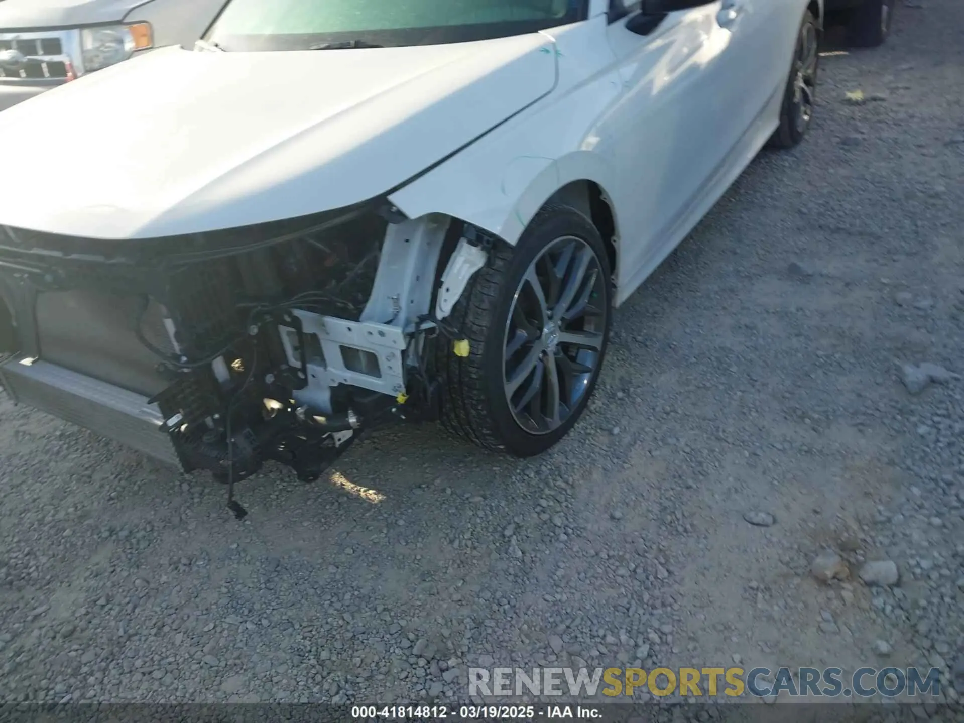18 Photograph of a damaged car 2HGFE1F9XPH313328 HONDA CIVIC 2023