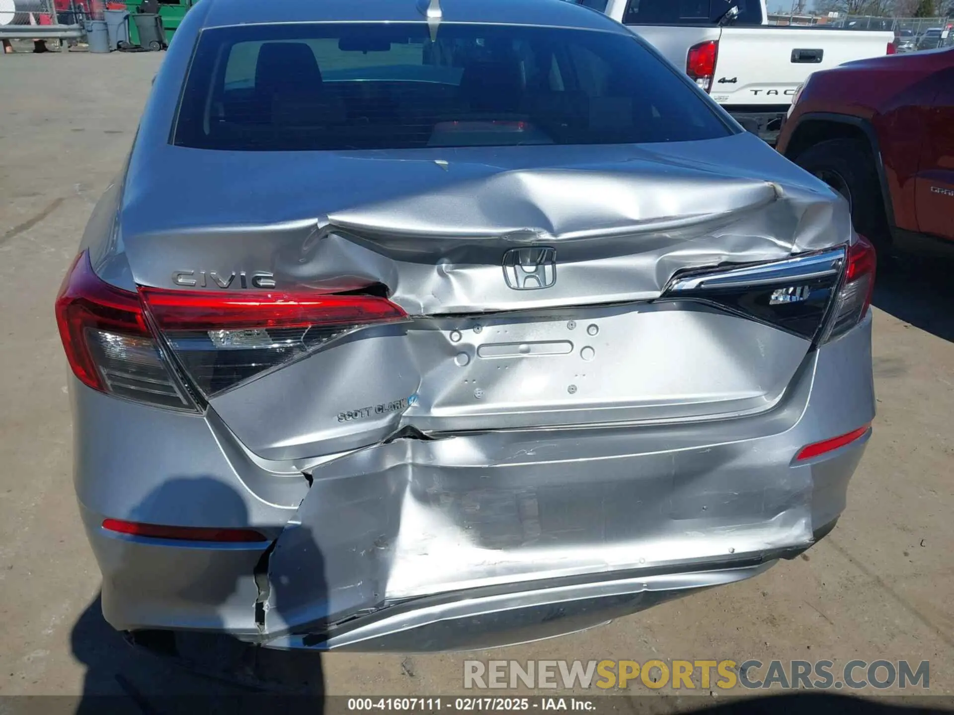 18 Photograph of a damaged car 2HGFE2F27PH569614 HONDA CIVIC 2023