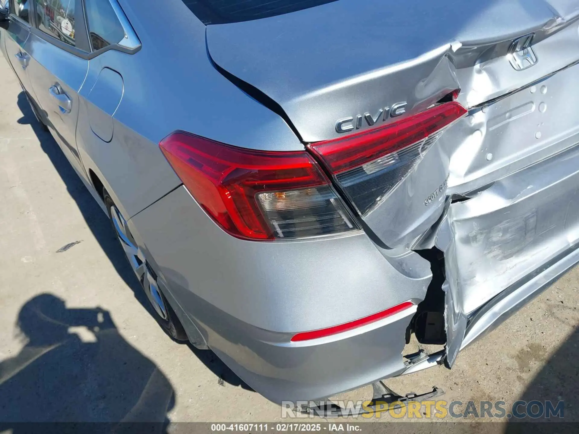 19 Photograph of a damaged car 2HGFE2F27PH569614 HONDA CIVIC 2023