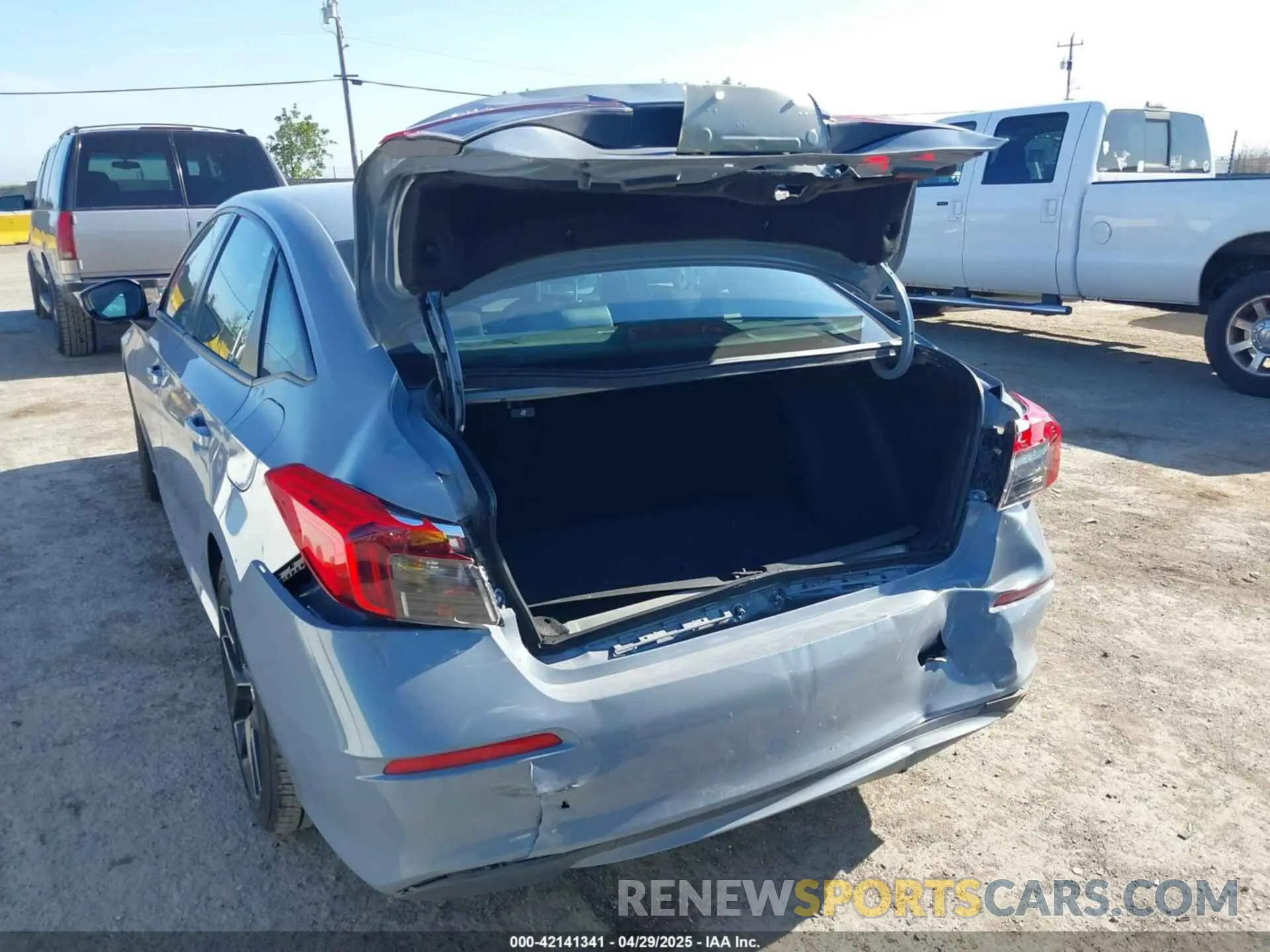 17 Photograph of a damaged car 2HGFE2F50PH526128 HONDA CIVIC 2023