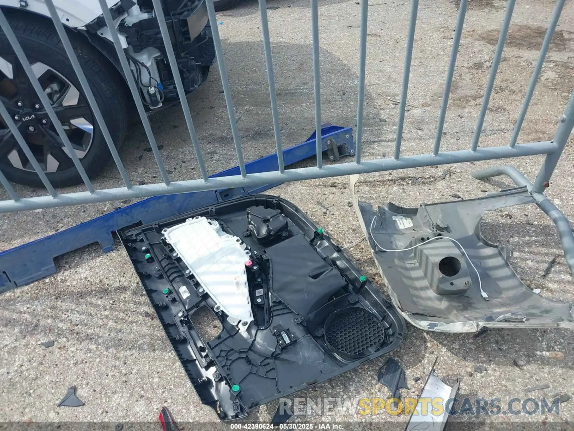 11 Photograph of a damaged car 2HGFE2F50PH545326 HONDA CIVIC 2023