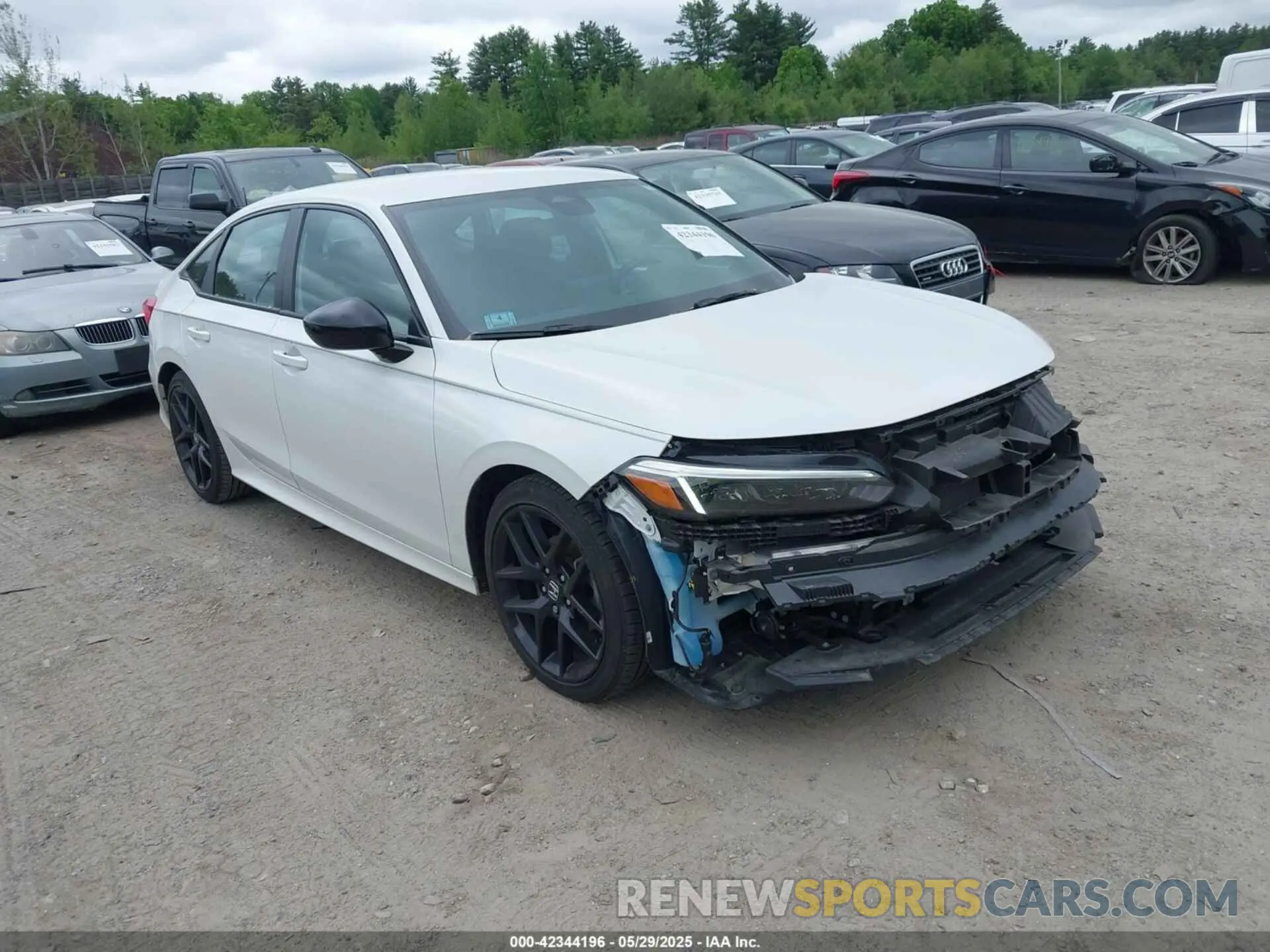 1 Photograph of a damaged car 2HGFE2F50PH555516 HONDA CIVIC 2023