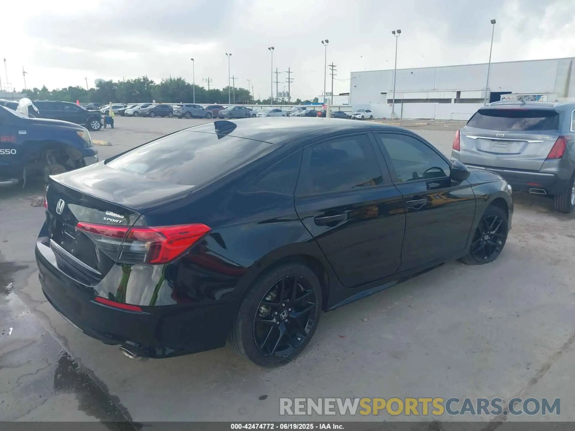 4 Photograph of a damaged car 2HGFE2F50PH570419 HONDA CIVIC 2023