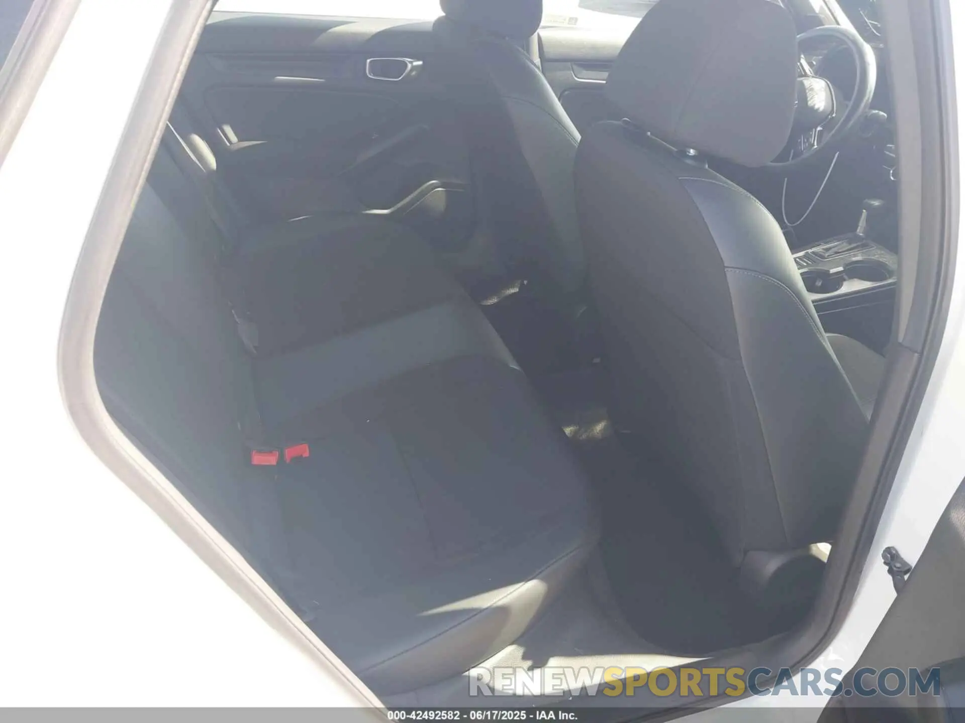 8 Photograph of a damaged car 2HGFE2F51PH563060 HONDA CIVIC 2023