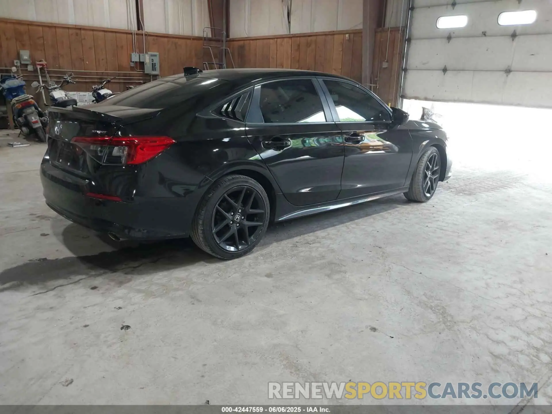 4 Photograph of a damaged car 2HGFE2F52PH505538 HONDA CIVIC 2023