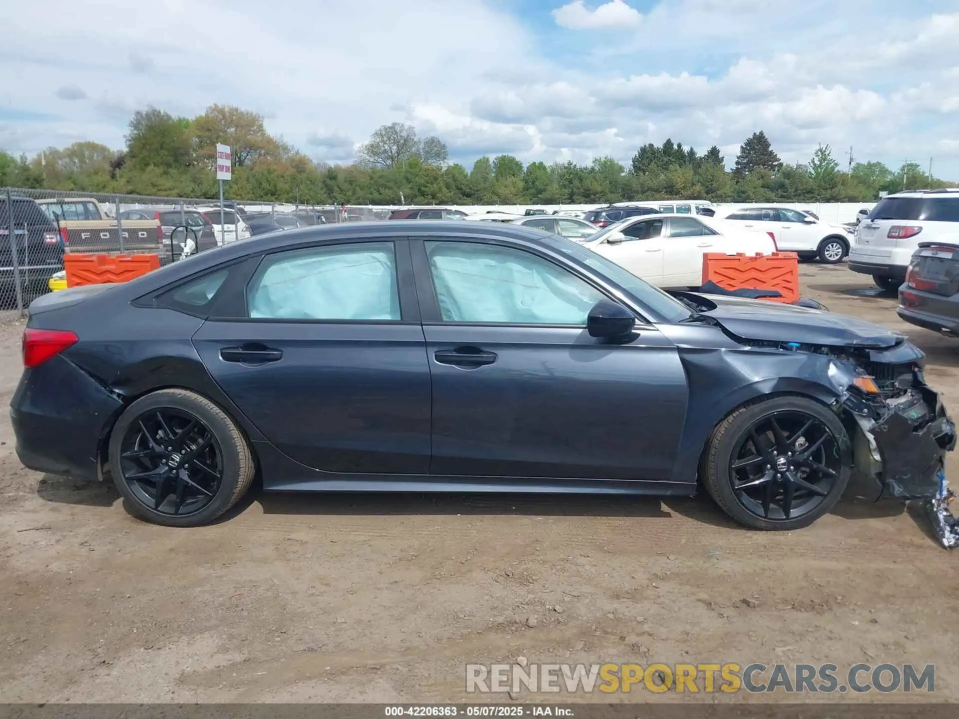 13 Photograph of a damaged car 2HGFE2F53PH542811 HONDA CIVIC 2023